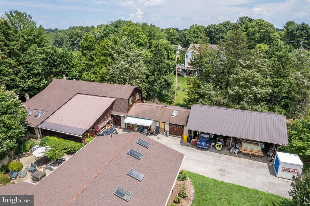 Photo of 1080 Mt Airy Road, DAVIDSONVILLE, MD 21035 (MLS # MDAA2126802)