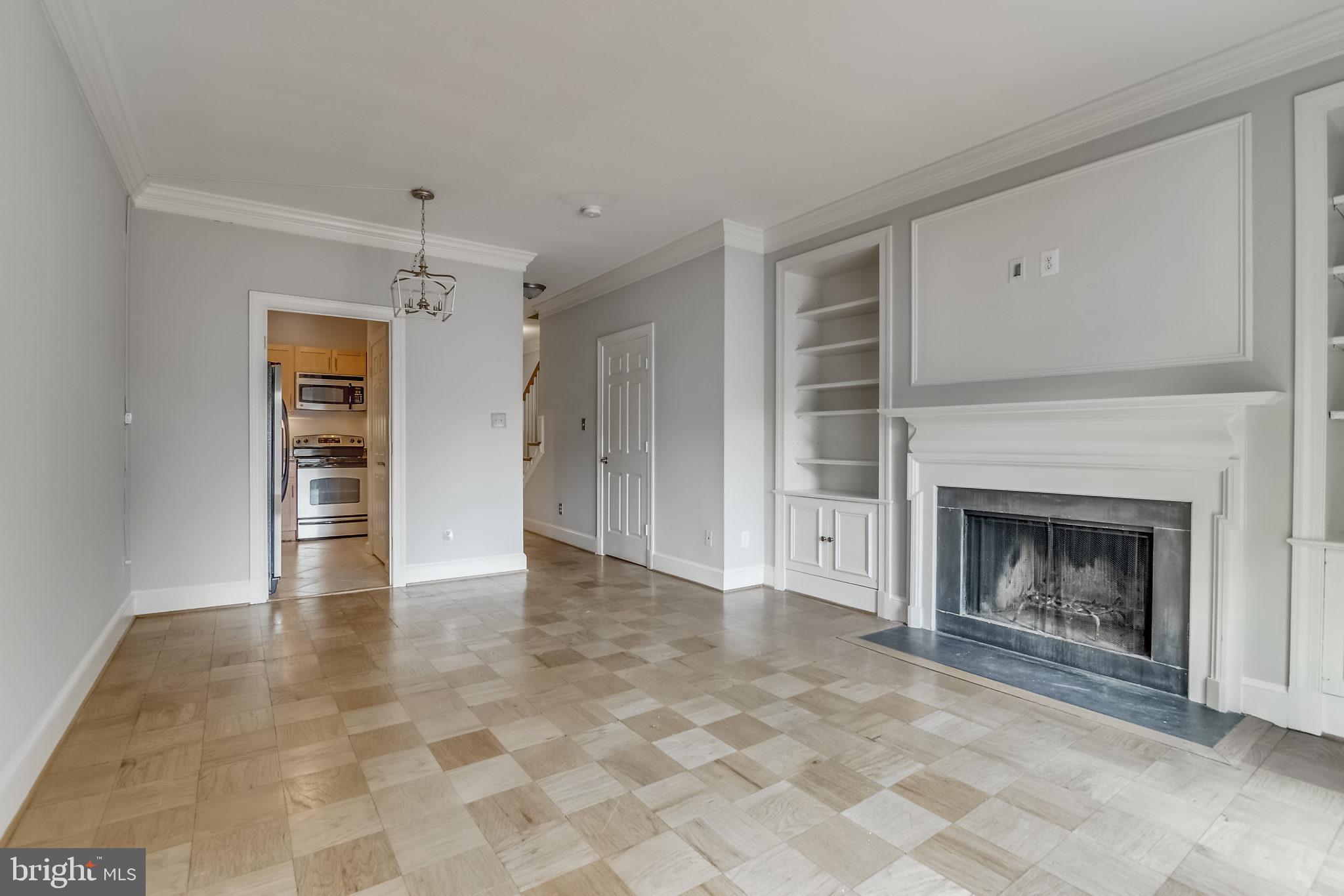 TOBACCO QUAY - Residential Lease