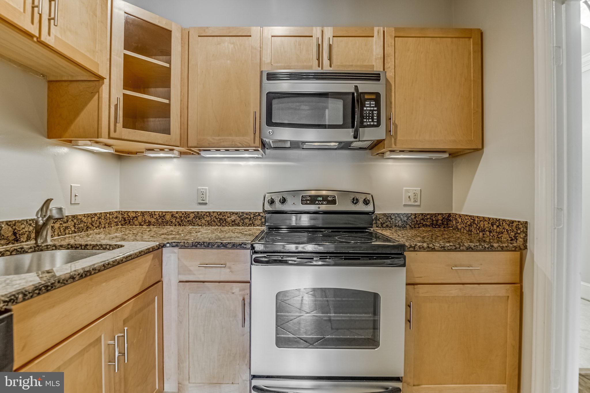 TOBACCO QUAY - Residential Lease