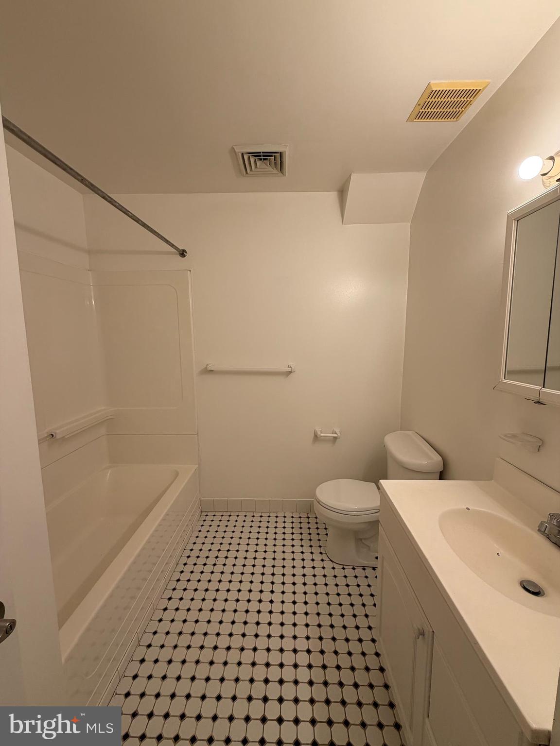 MEDIA - Residential Lease