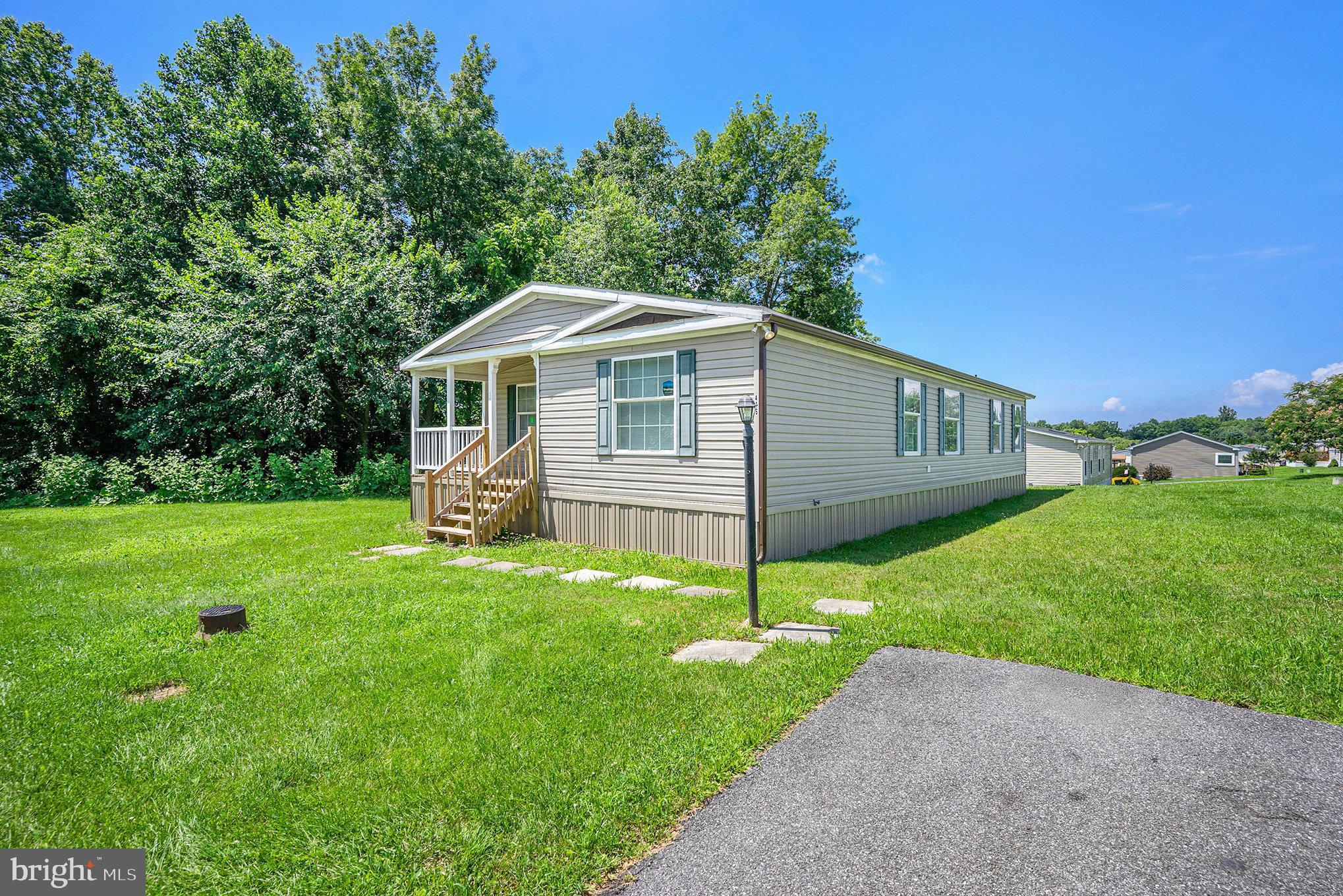 416 ARROWHEAD COURT