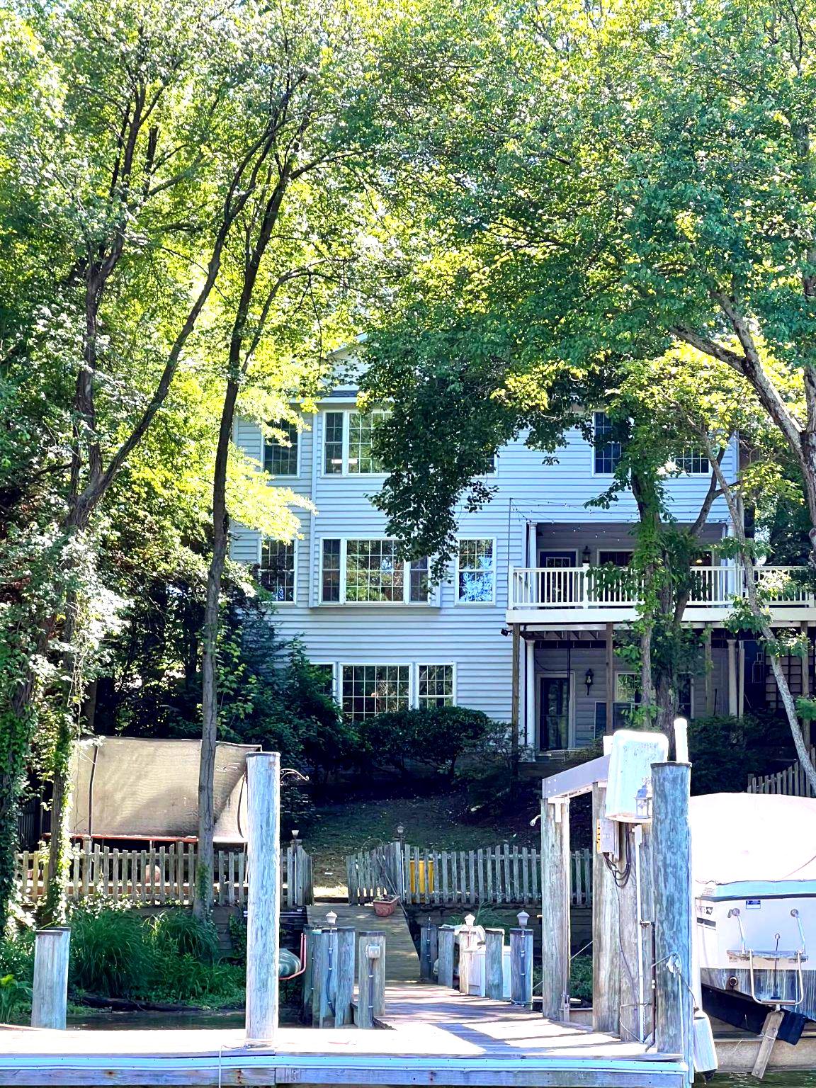 STEWARTS LANDING - Residential