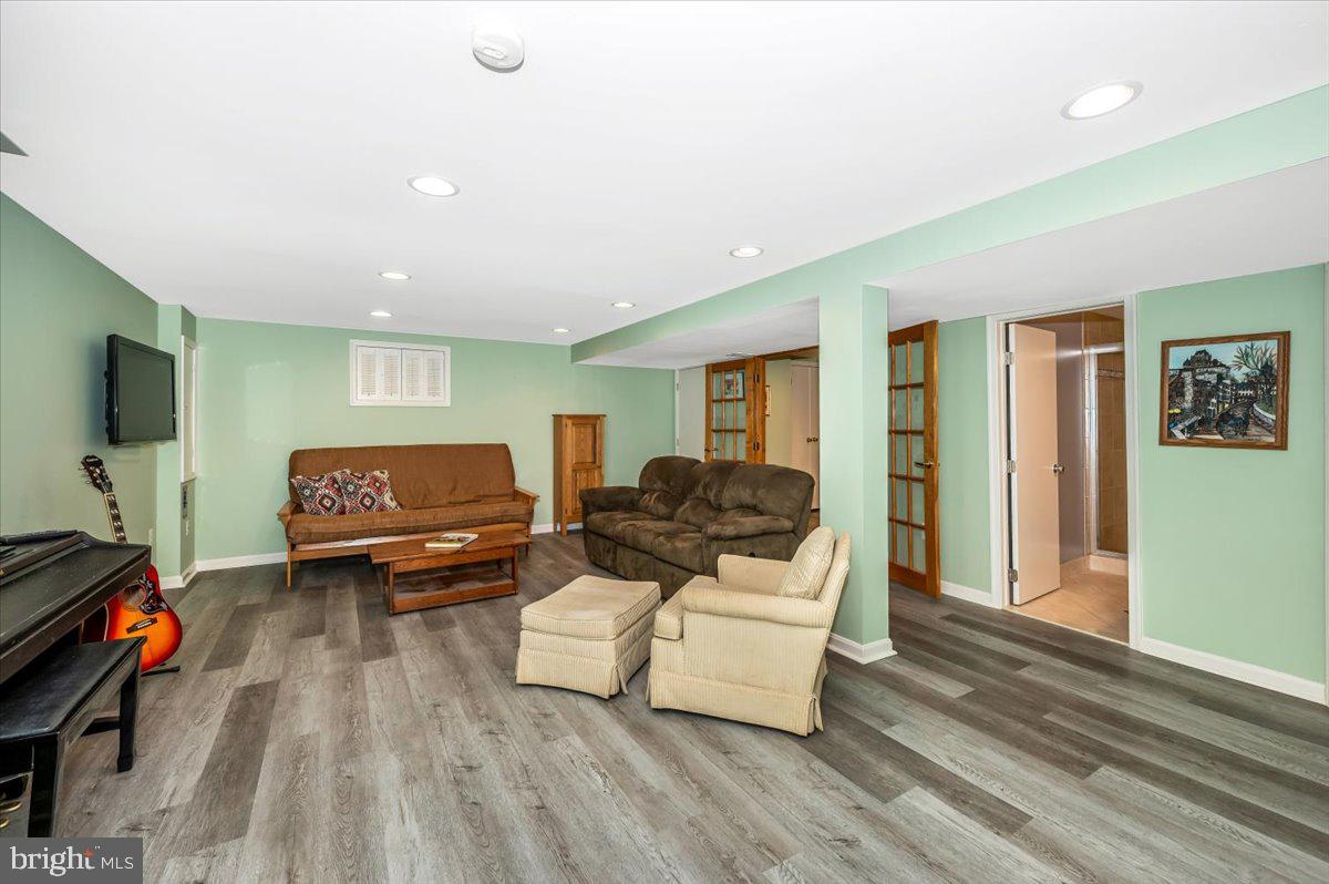 FALLSMEAD - Residential