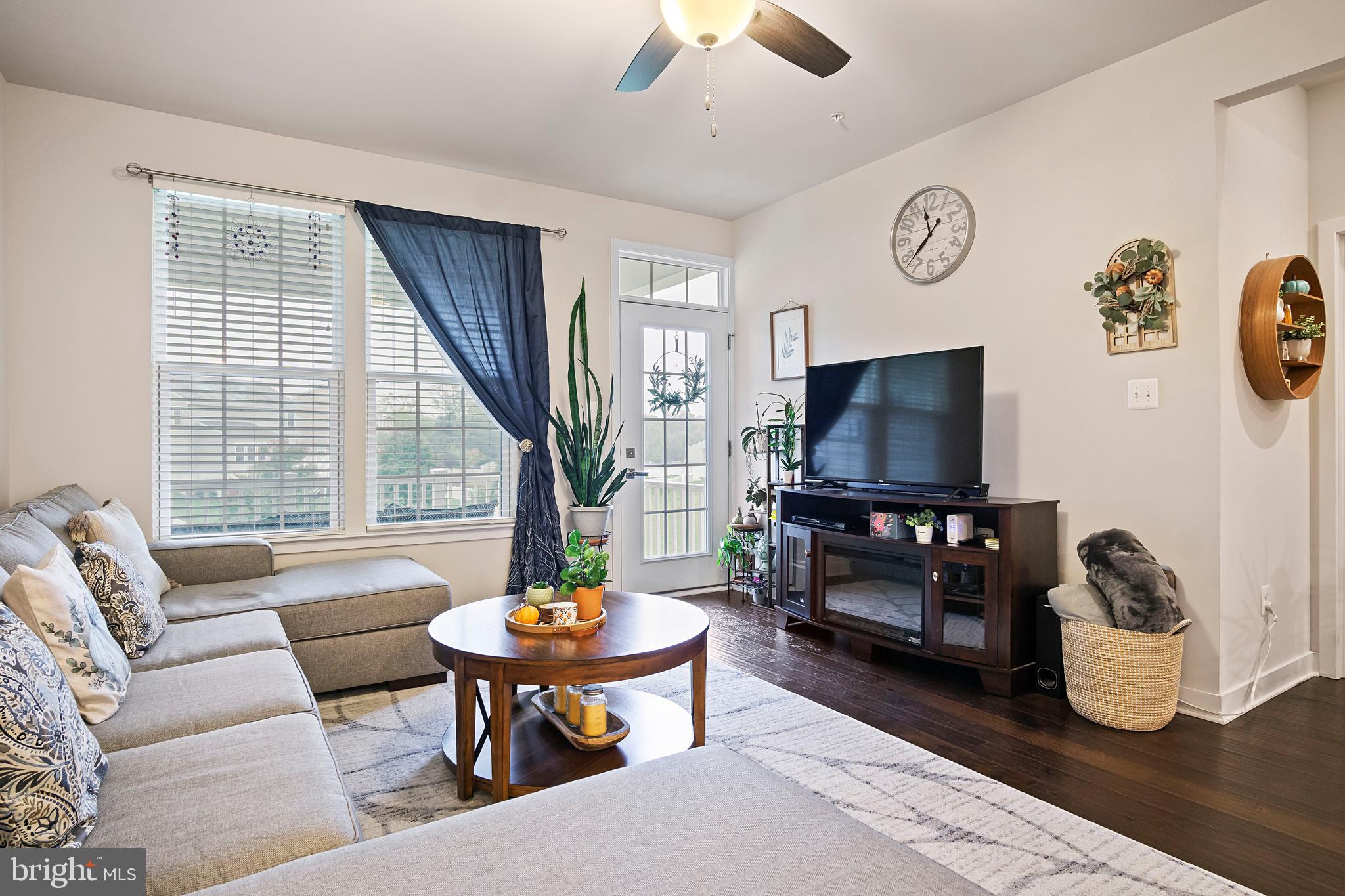 WEST FIELDS - Residential