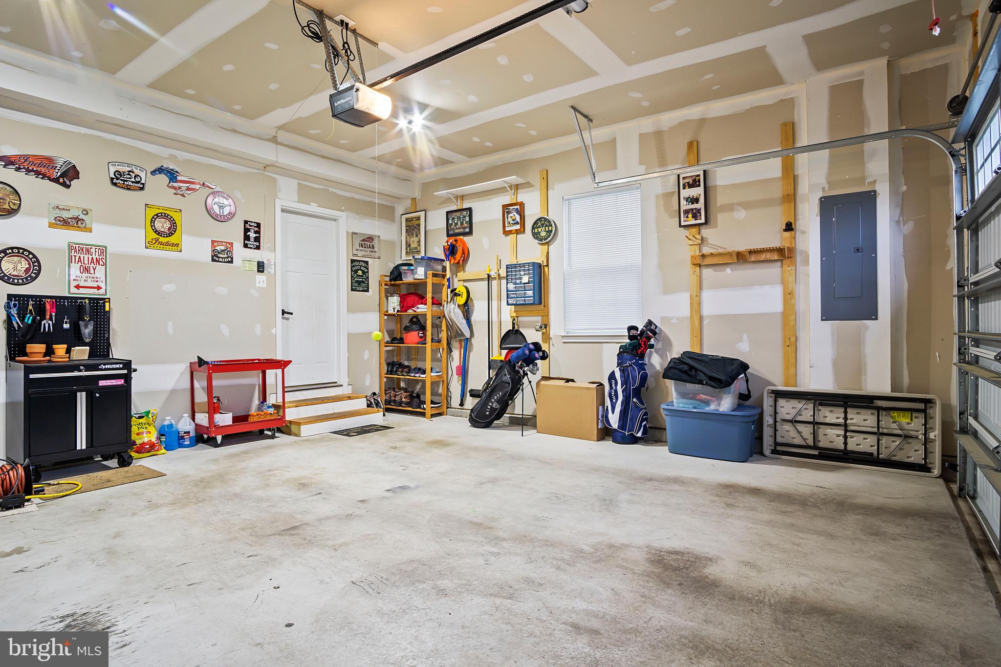 WEST FIELDS - Residential