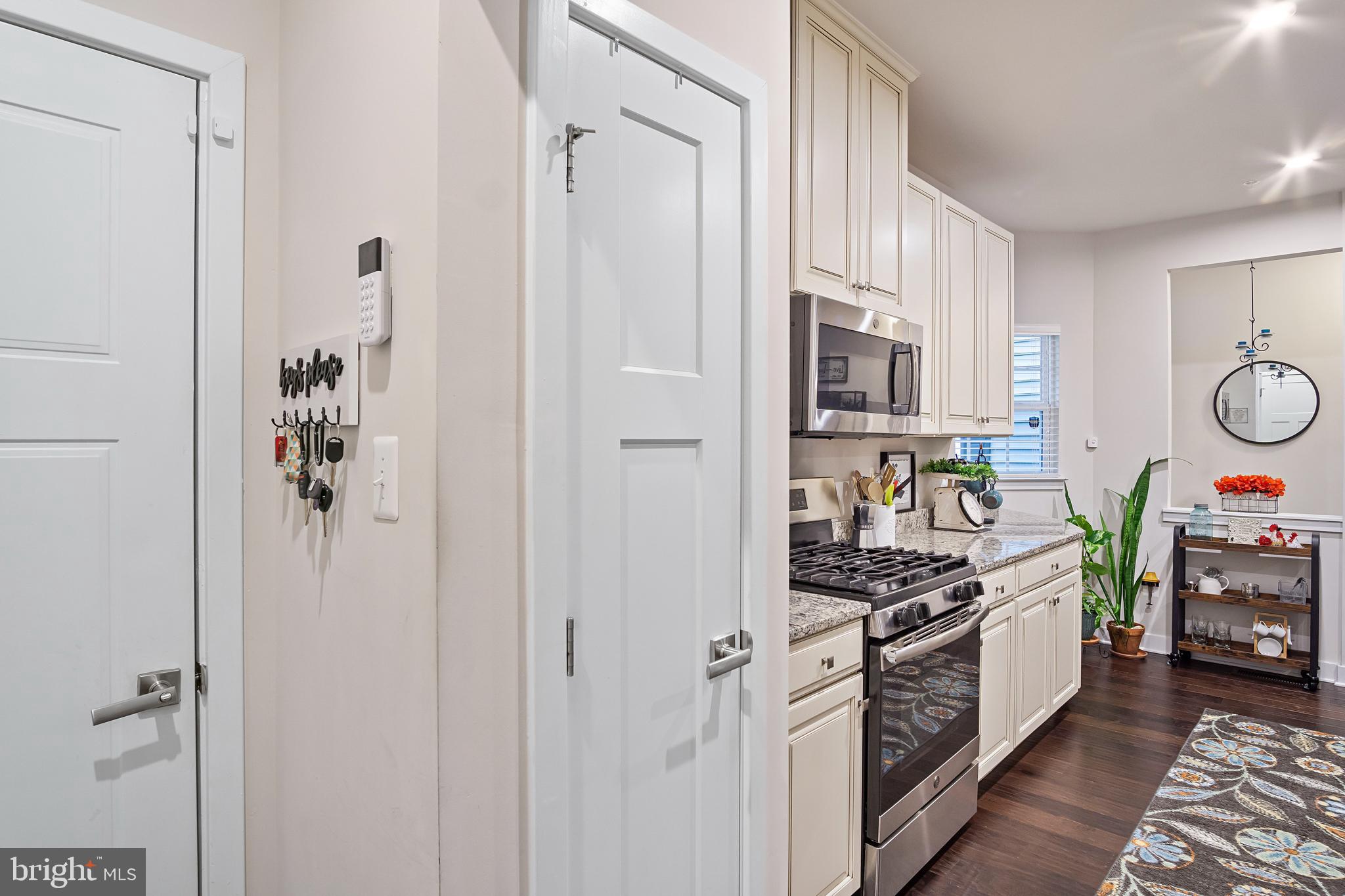 WEST FIELDS - Residential