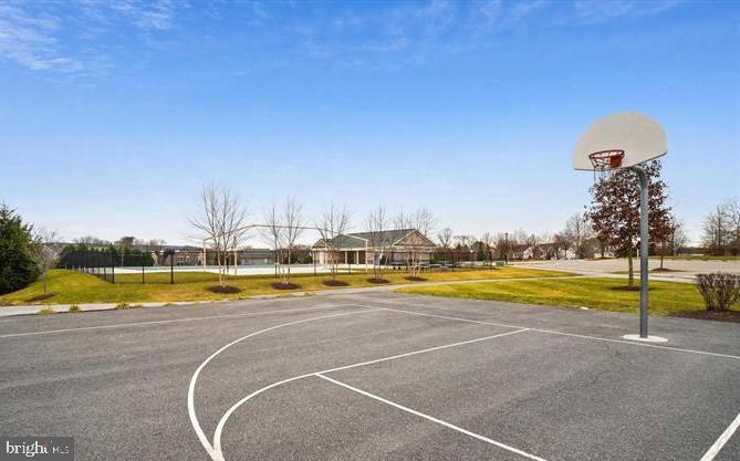 WEST FIELDS - Residential