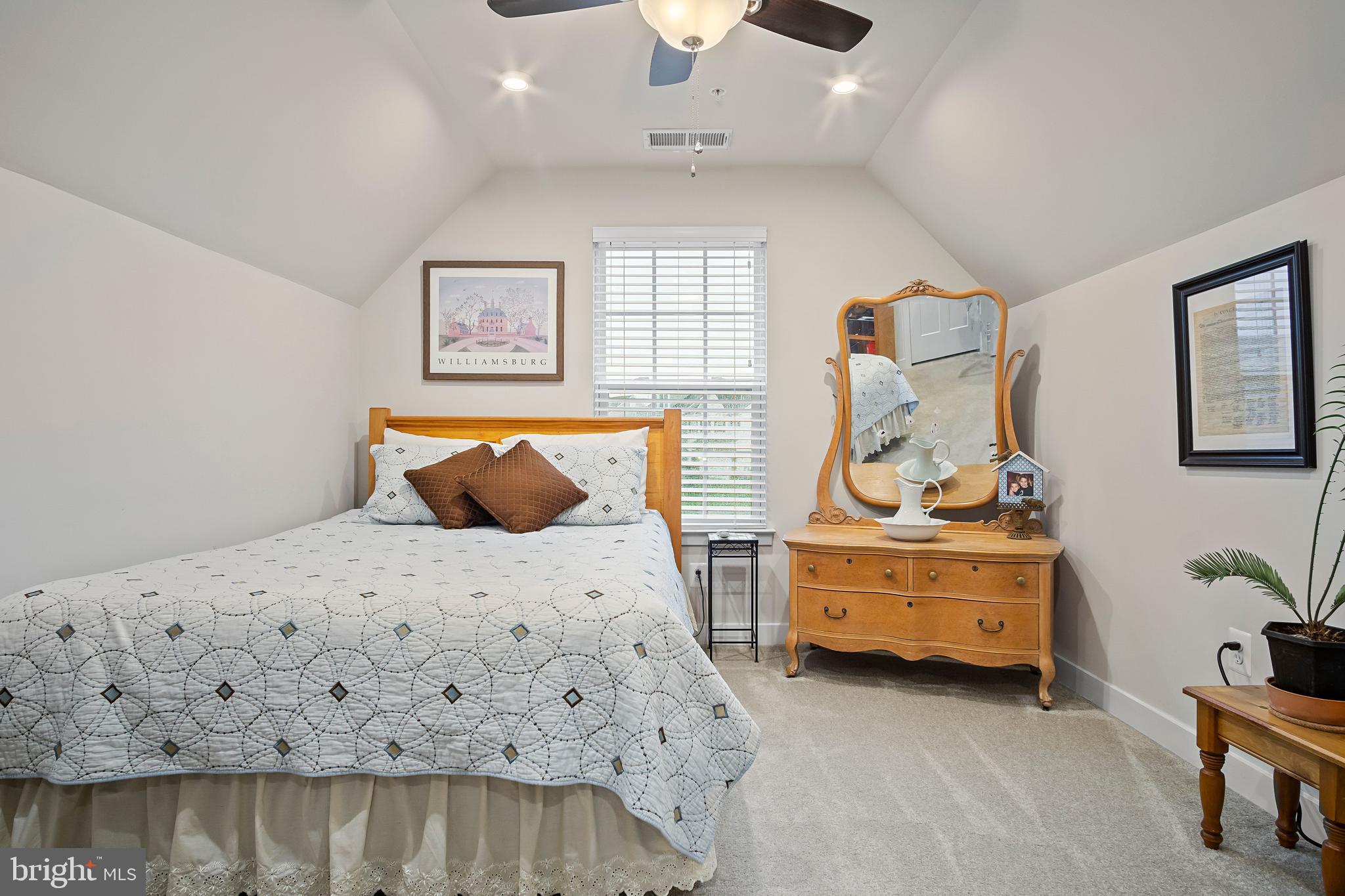 WEST FIELDS - Residential