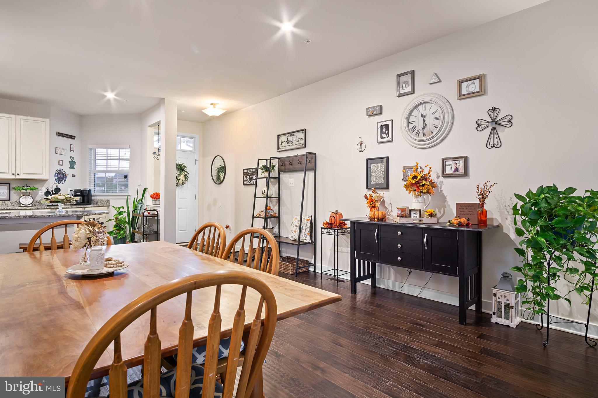 WEST FIELDS - Residential