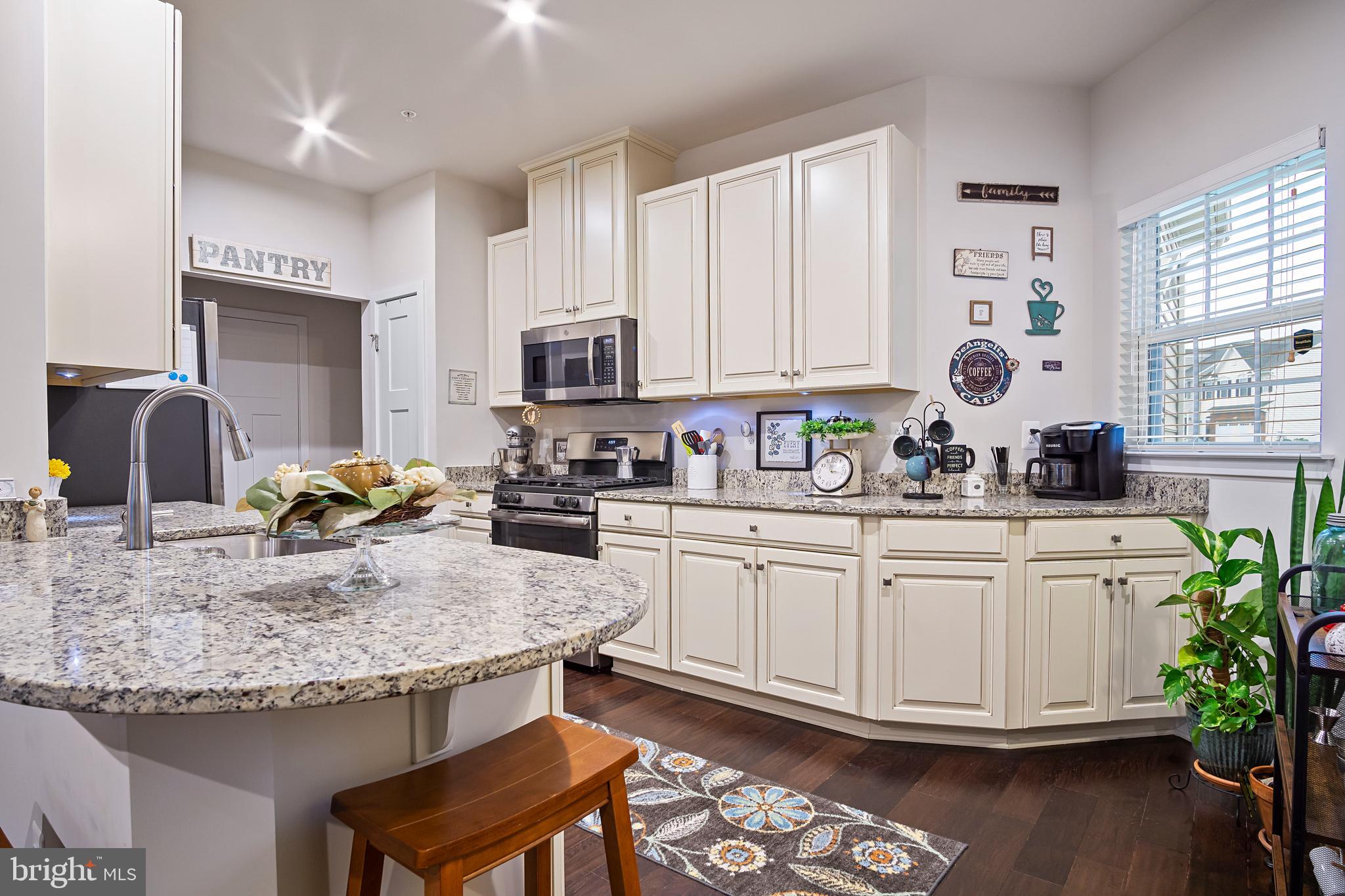 WEST FIELDS - Residential