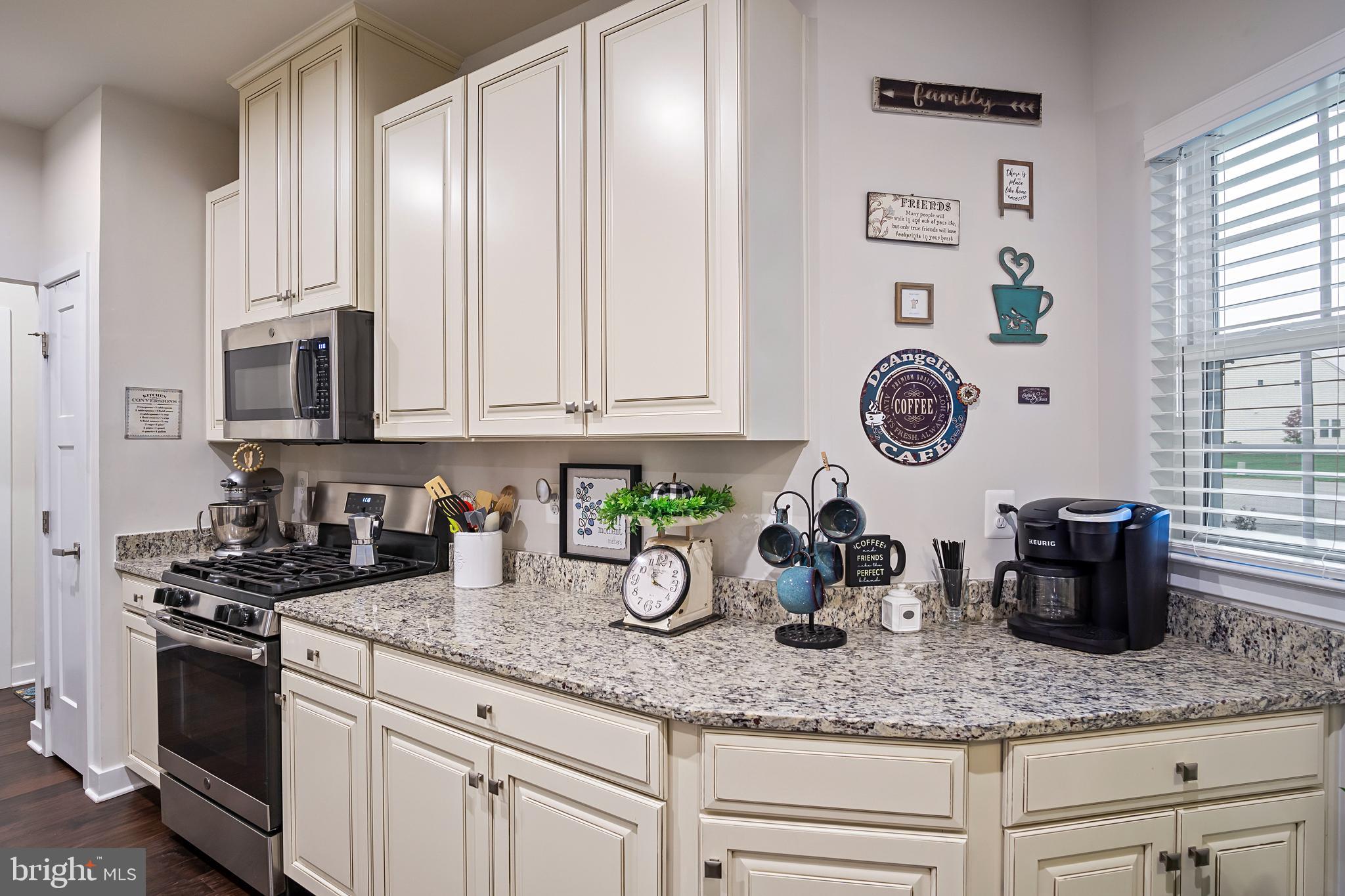 WEST FIELDS - Residential