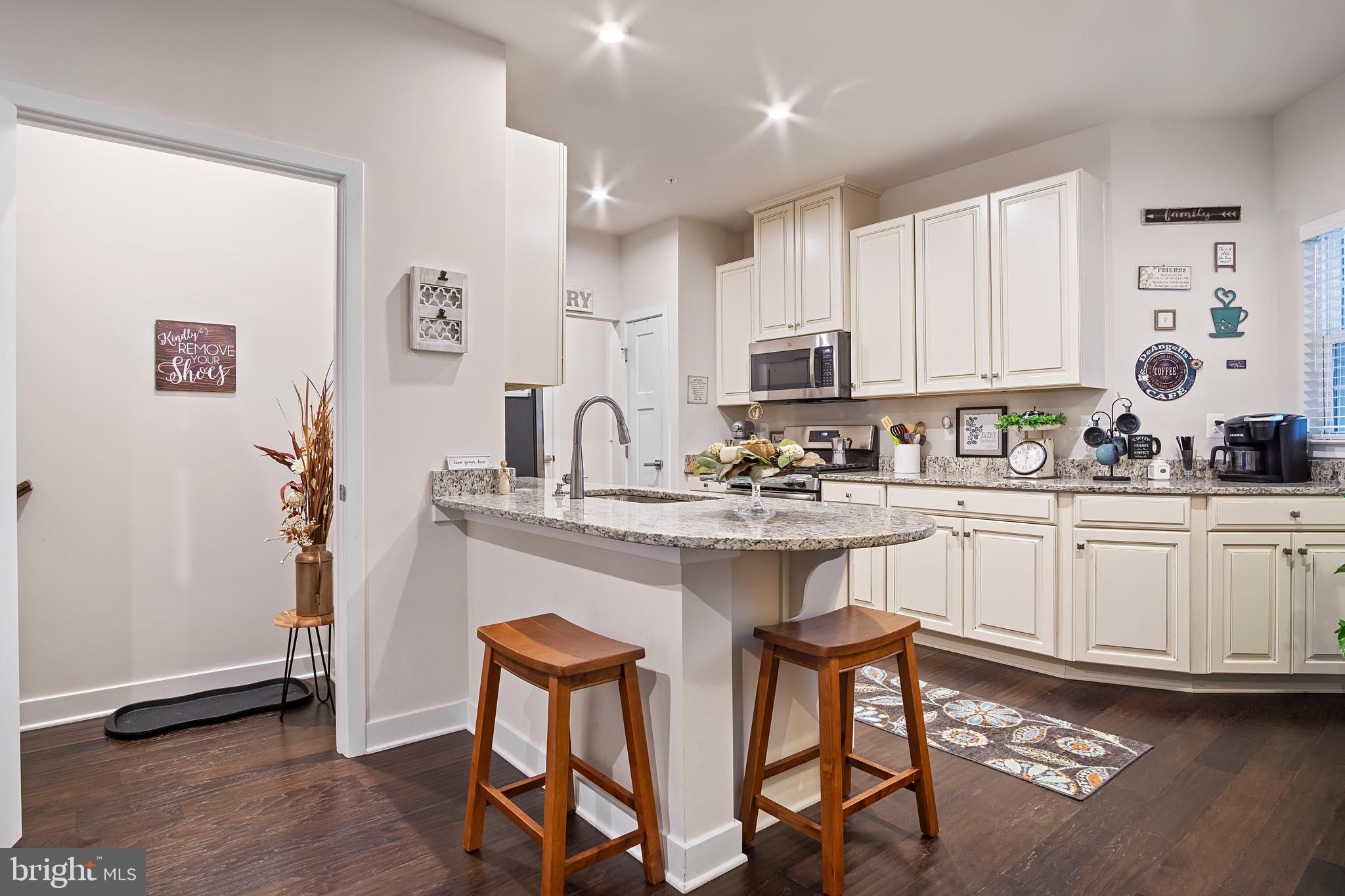 WEST FIELDS - Residential