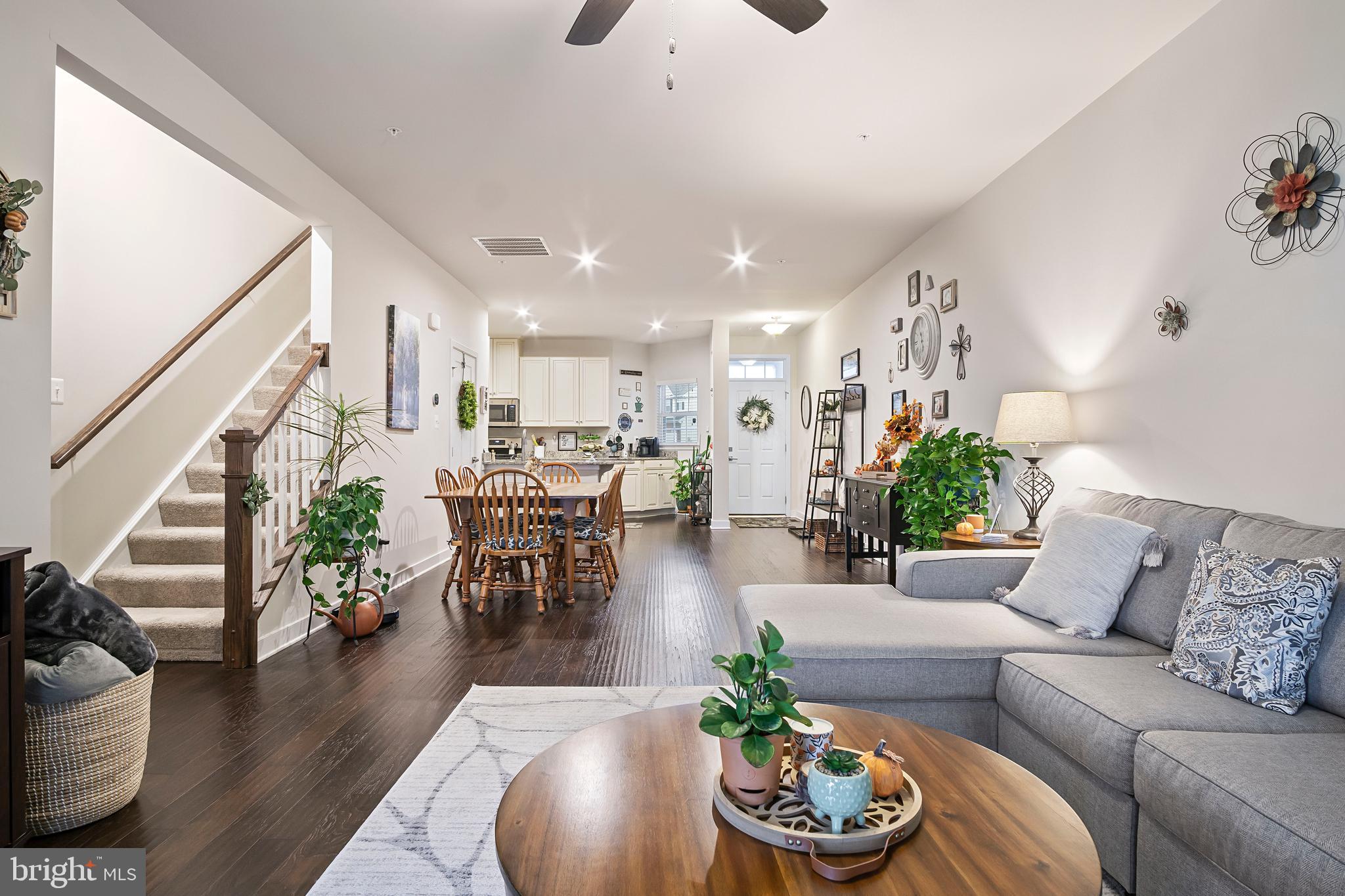 WEST FIELDS - Residential