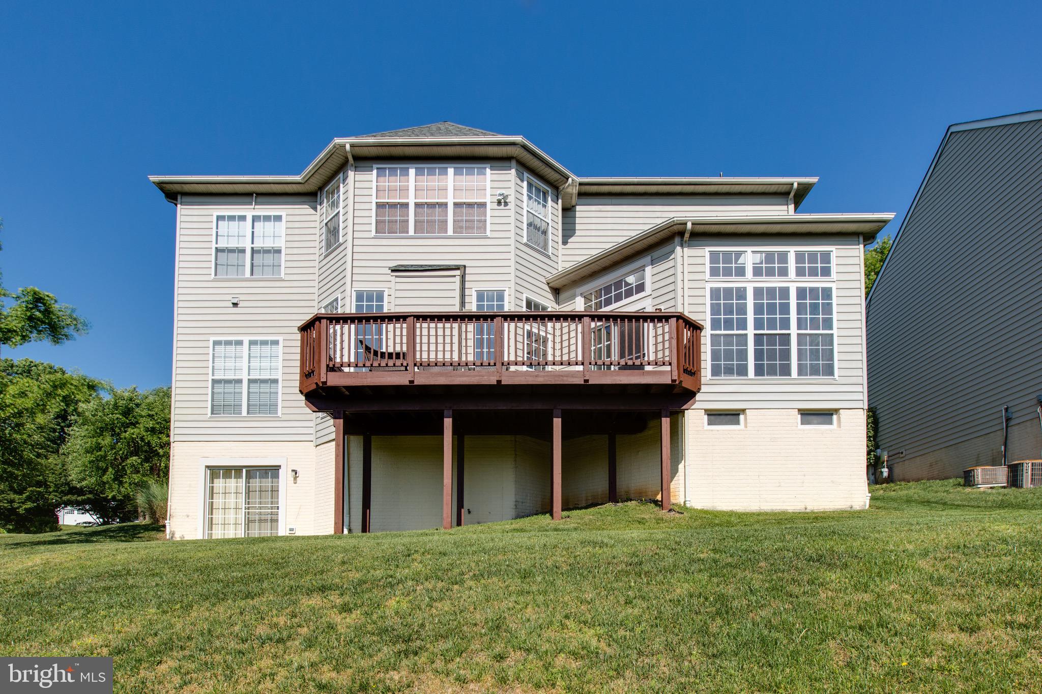 HOLLIFIELD ESTATES - Residential