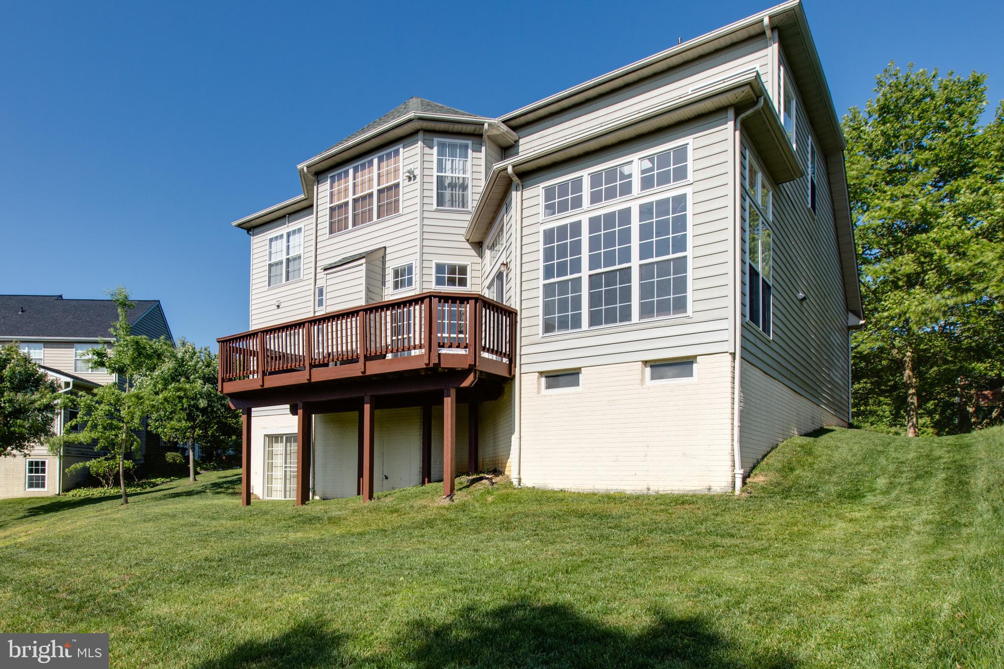 HOLLIFIELD ESTATES - Residential