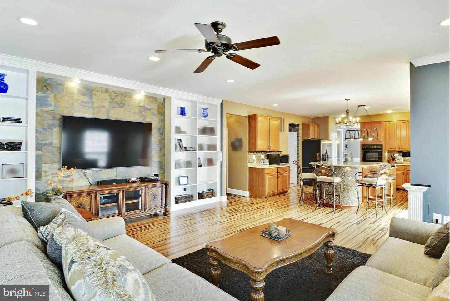 OLD WATERFORD KNOLL - Residential Lease