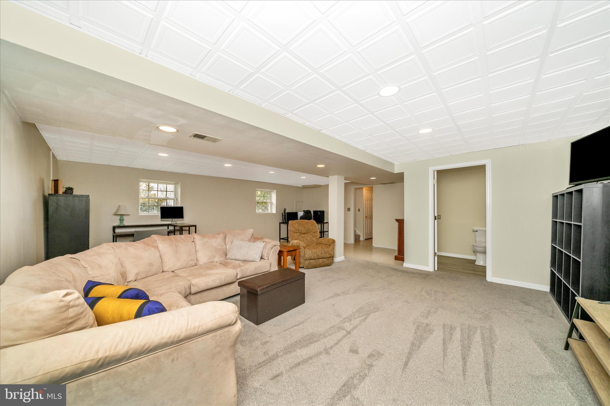 CLIFTON KNOLLS - Residential