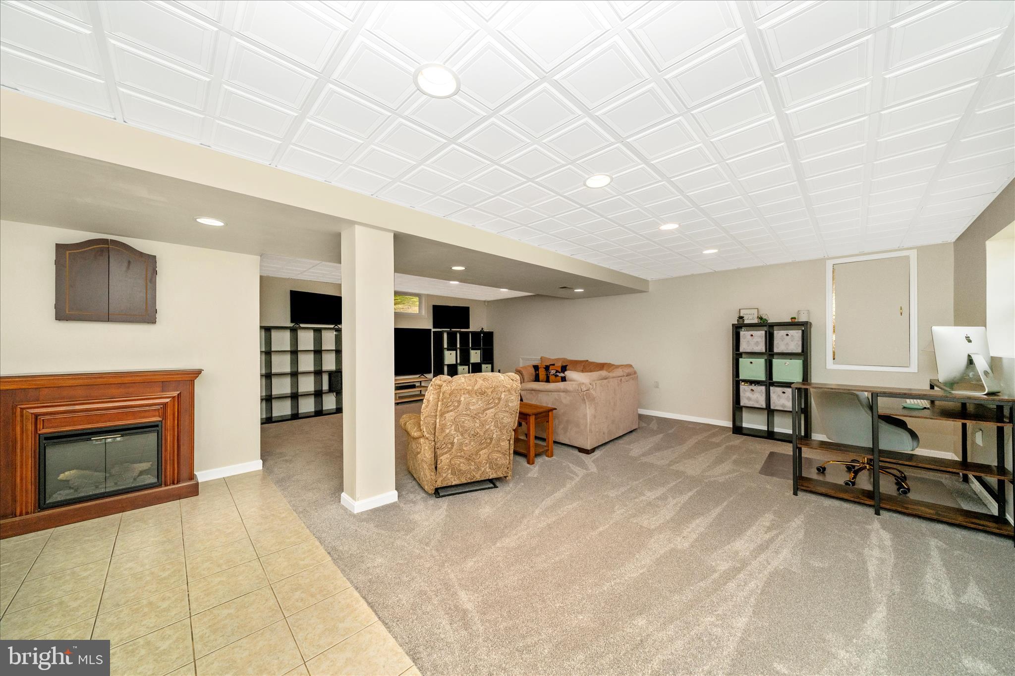 CLIFTON KNOLLS - Residential