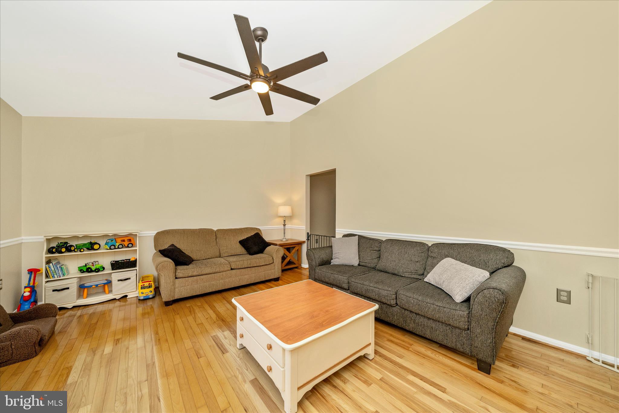 CLIFTON KNOLLS - Residential