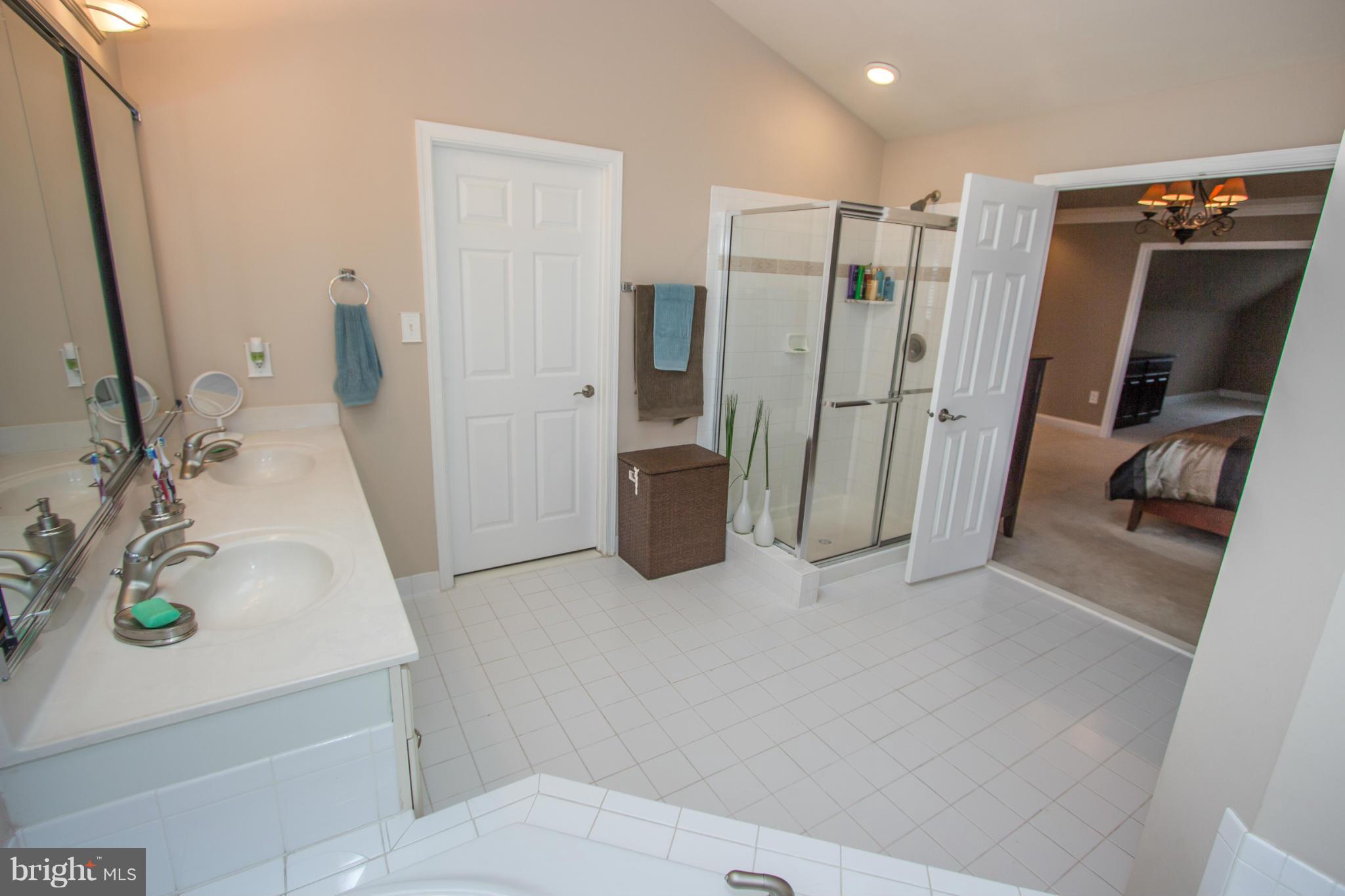 DOMINION VALLEY COUNTRY CLUB - Residential