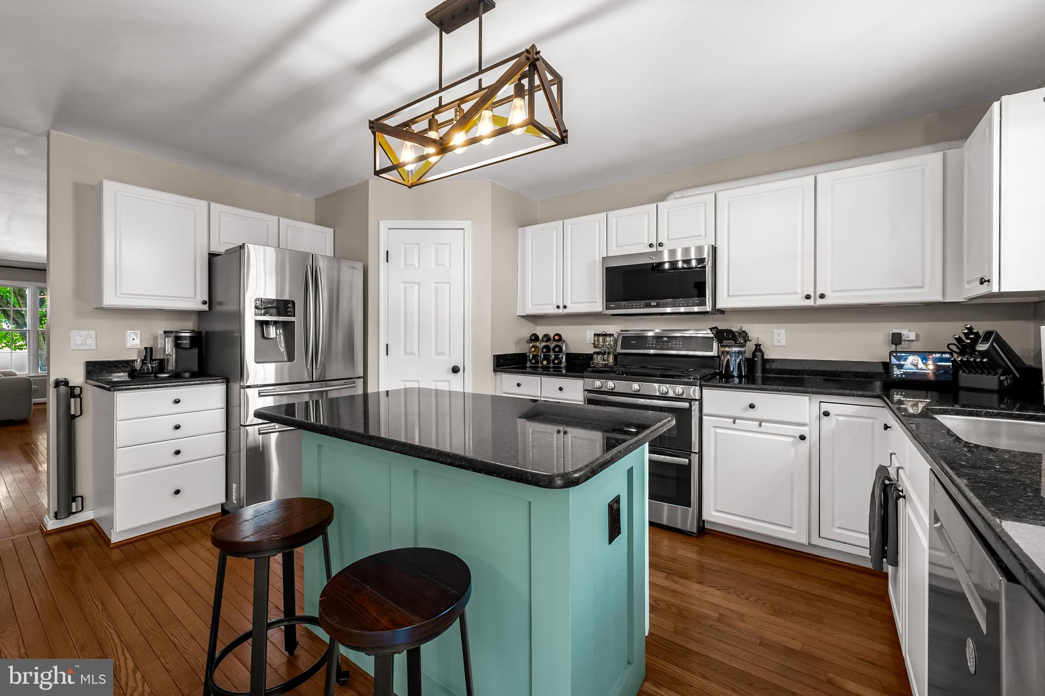 HUNTERS RUN - Residential