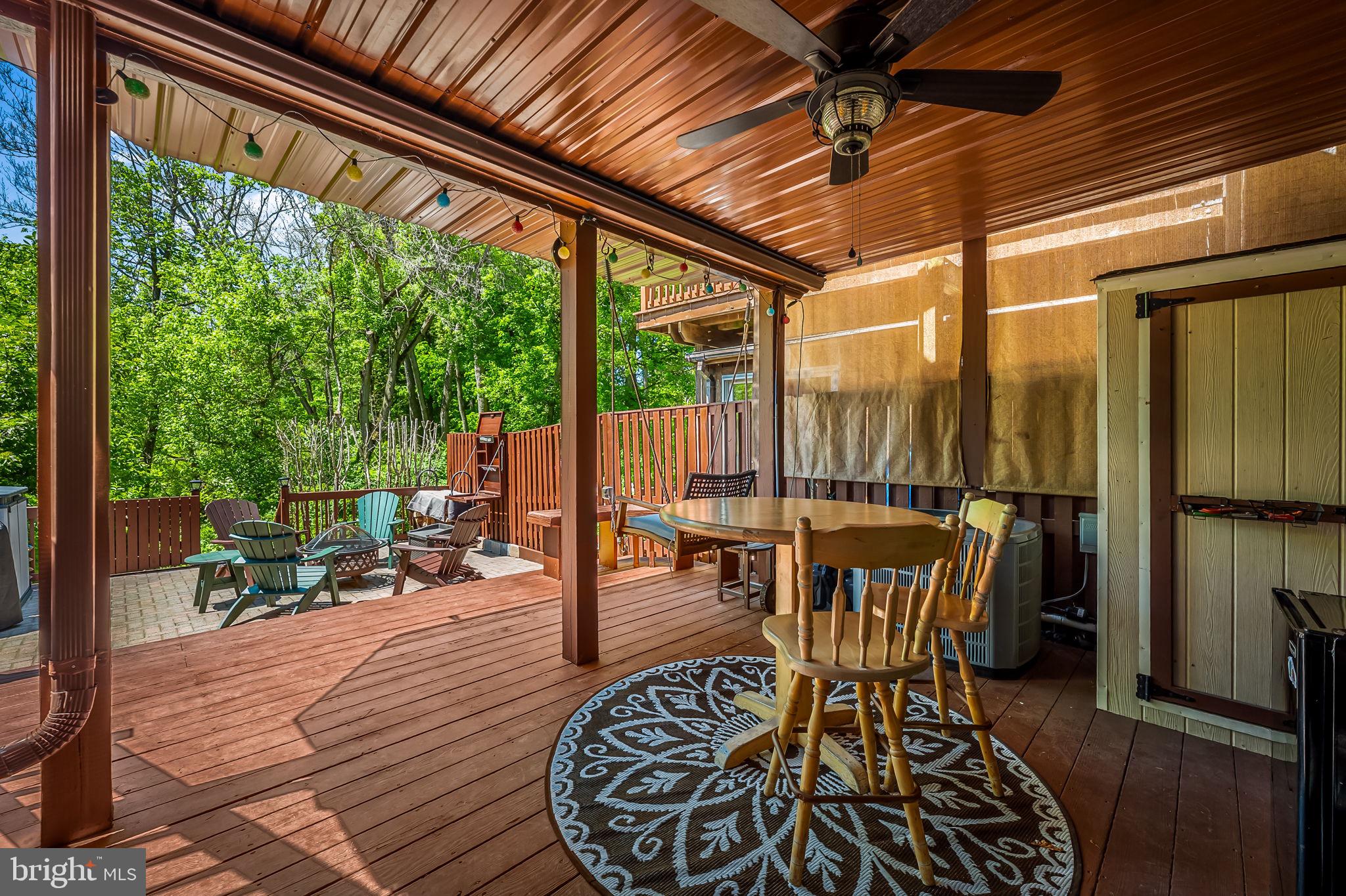 HUNTERS RUN - Residential