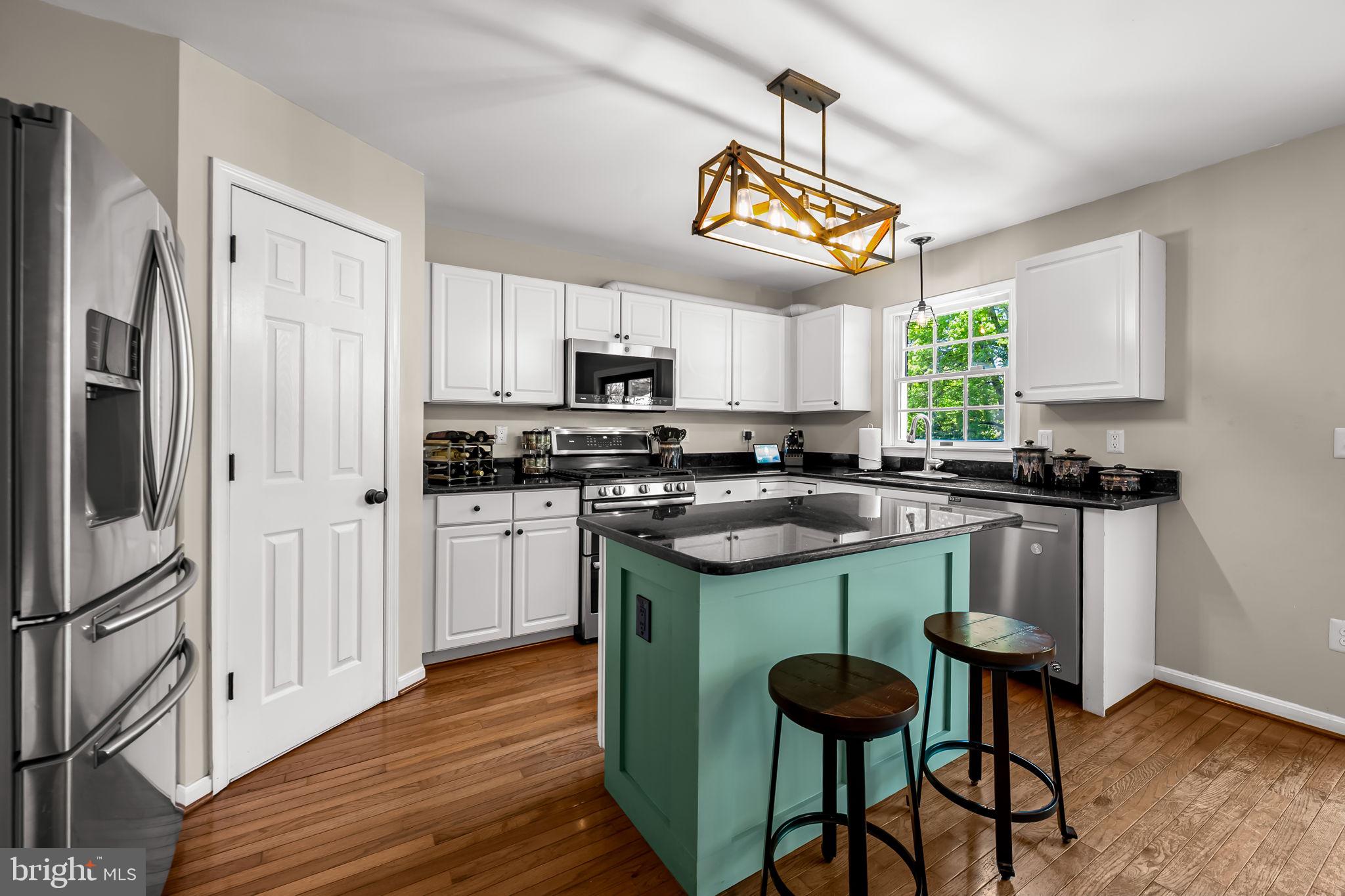 HUNTERS RUN - Residential