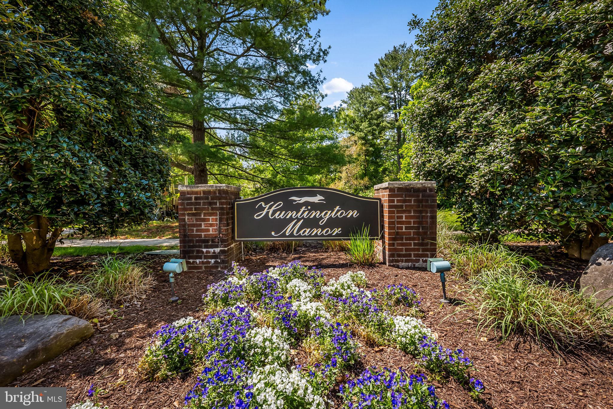 HUNTERS RUN - Residential