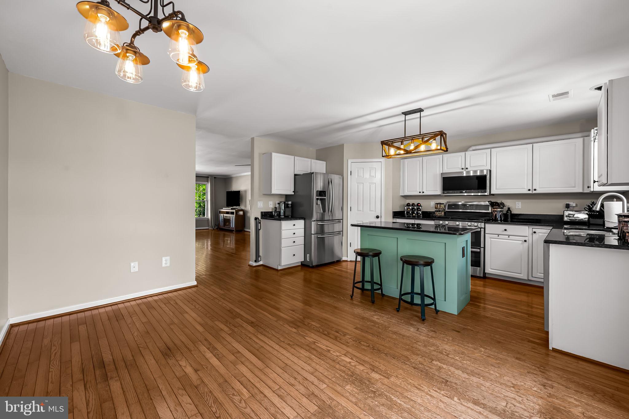 HUNTERS RUN - Residential