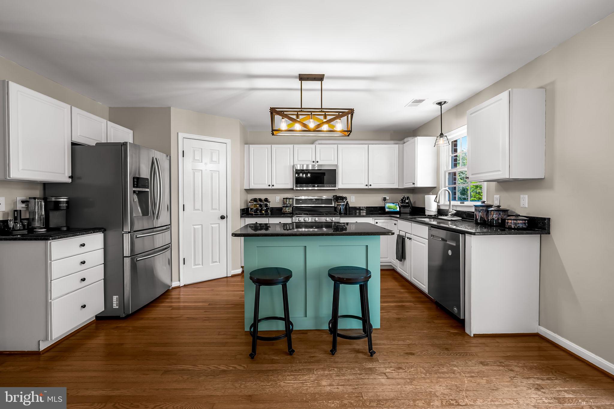 HUNTERS RUN - Residential