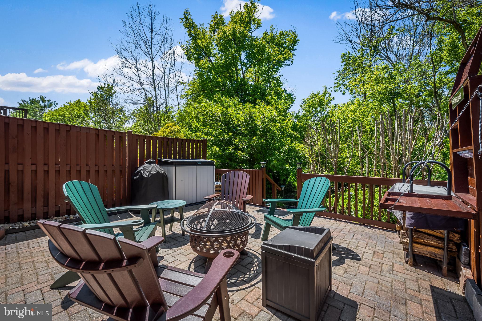 HUNTERS RUN - Residential