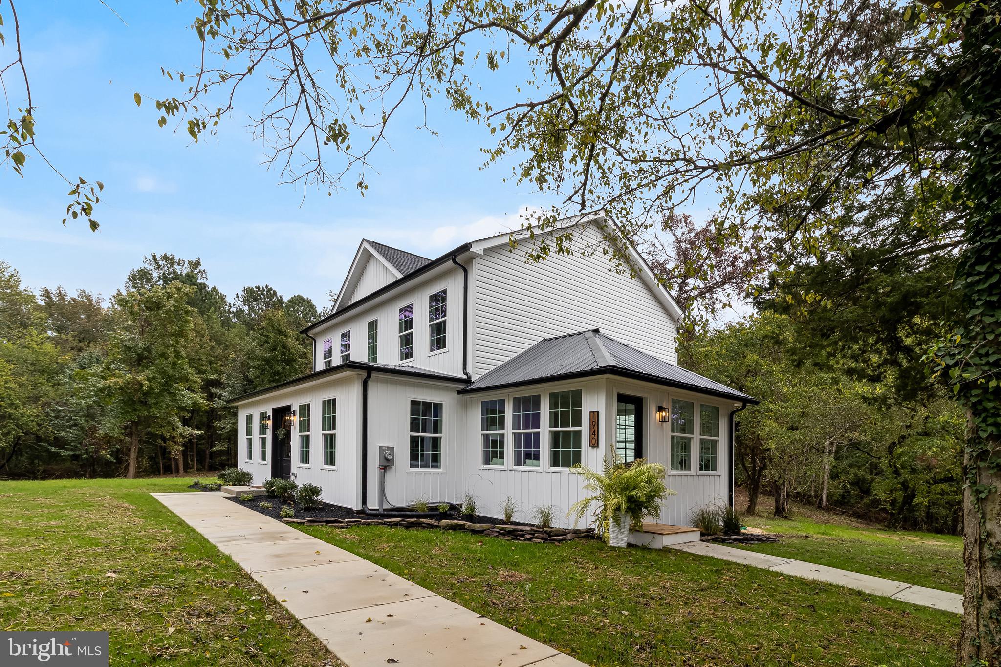 1940 ADELINA ROAD