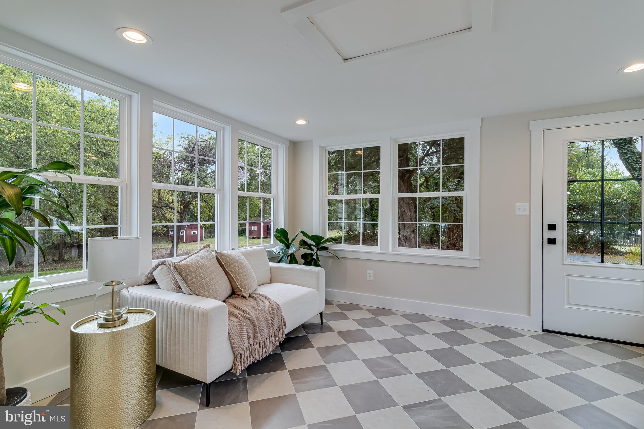1940 ADELINA ROAD