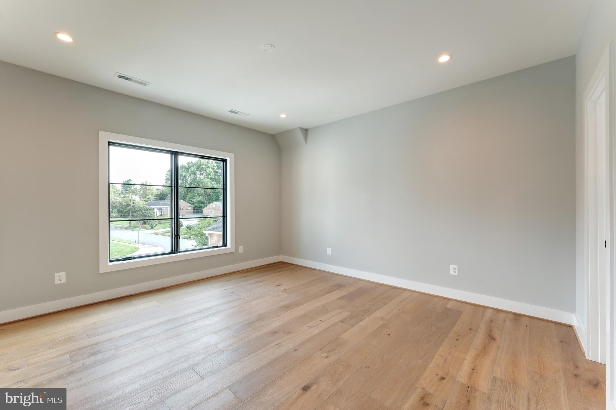 SOUTHRIDGE - Residential