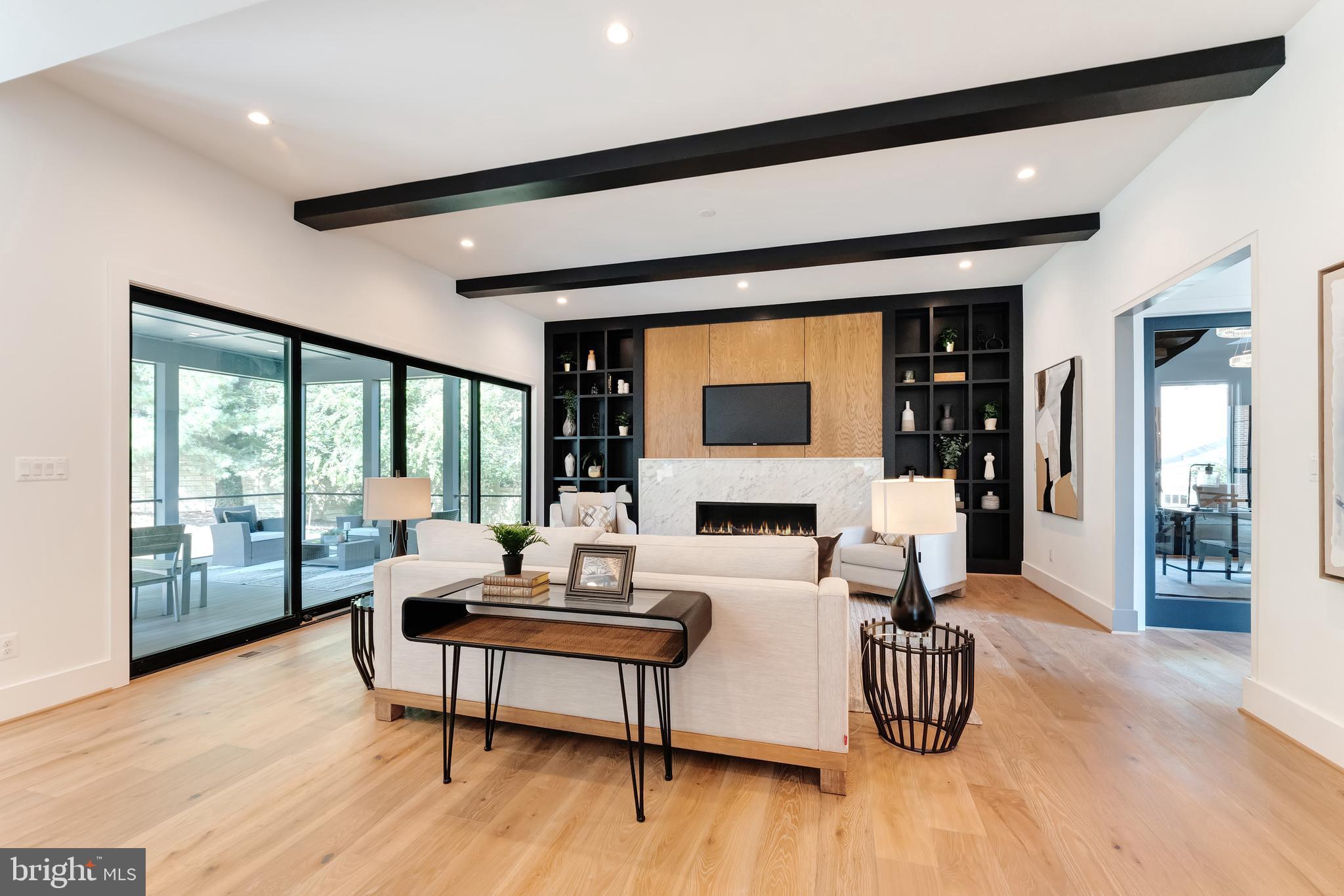 SOUTHRIDGE - Residential