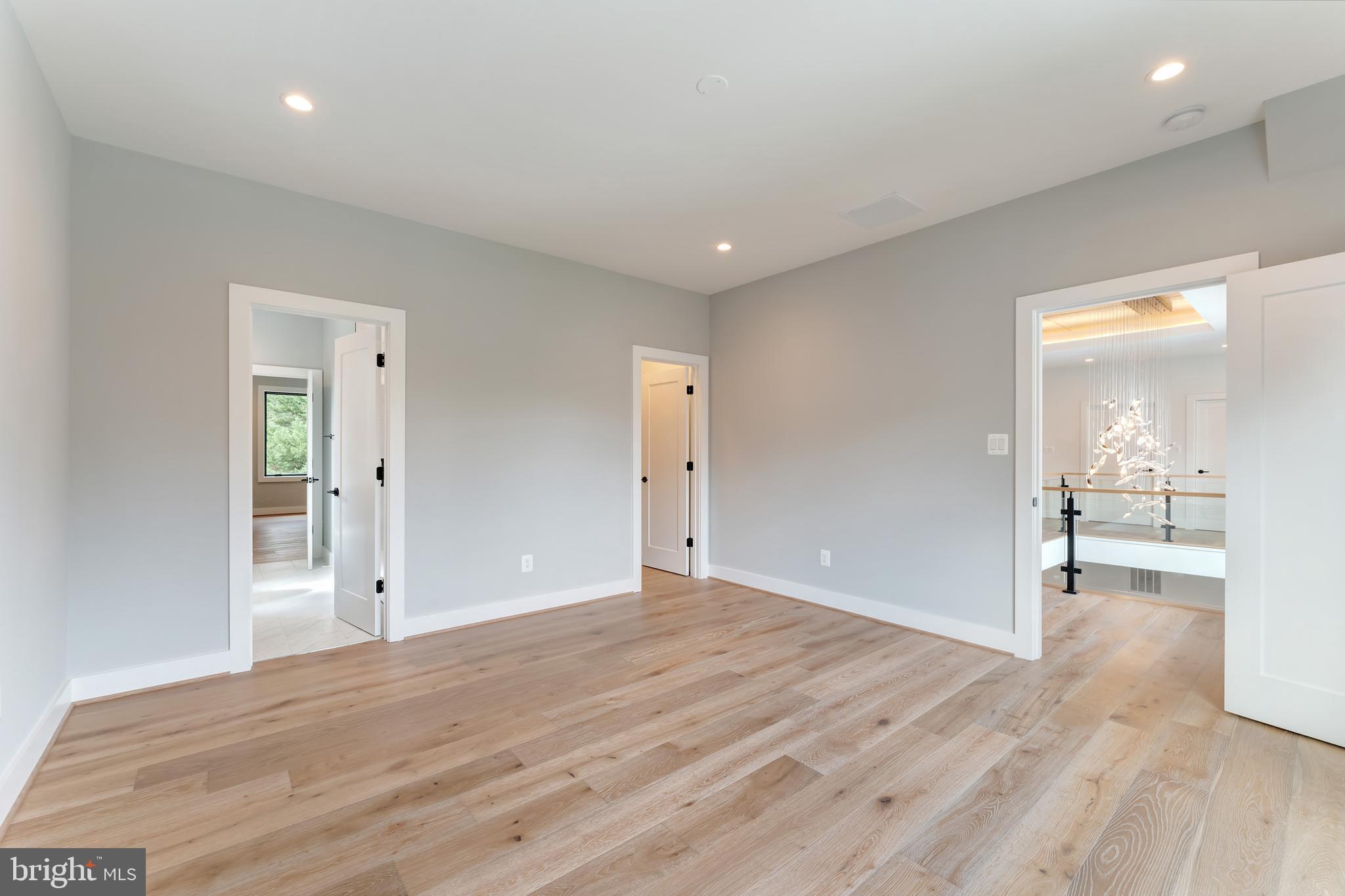 SOUTHRIDGE - Residential