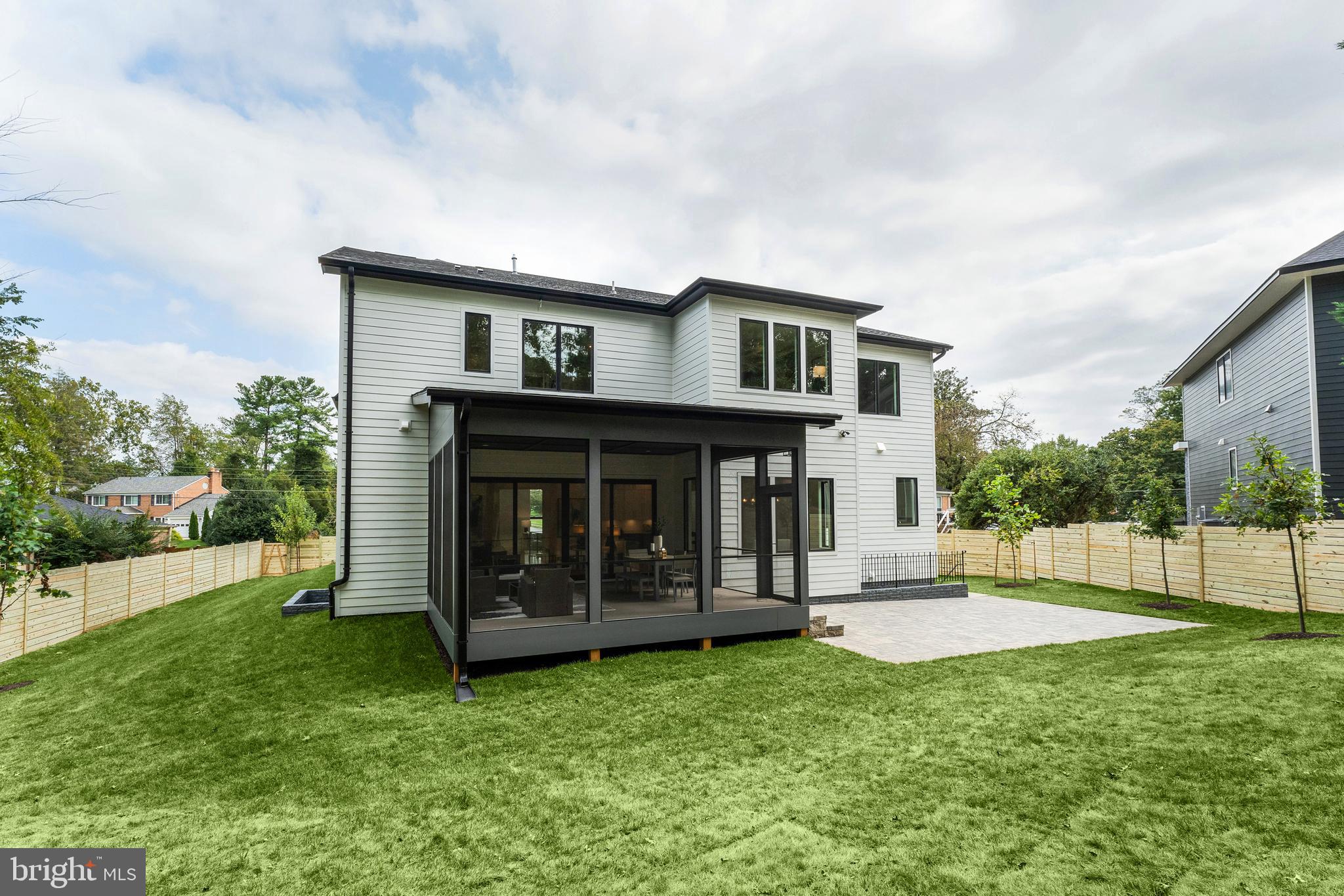 SOUTHRIDGE - Residential