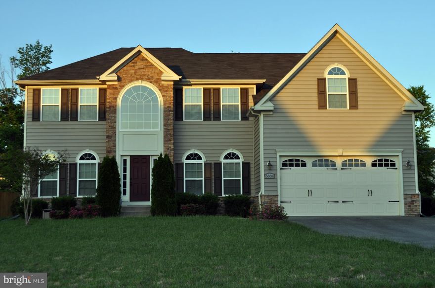 GOOD CONDITION. FULLY UPGRADED! GRANITE, STAINLESS STEEL, FIREPLACE, FINISHED BASEMENT AND MORE. MASTER BED WITH TREY CEILING AND SITTING AREA. ASSUME VA MORTGAGE AT 3.5 PERCENT. ONLY 25 YEARS LEFT! LETS WORK A DEAL! PLEASE NOTE THAT ASSUMPTION COULD TAKE UP TO 90 DAYS. CSS FOR SHOWINGS