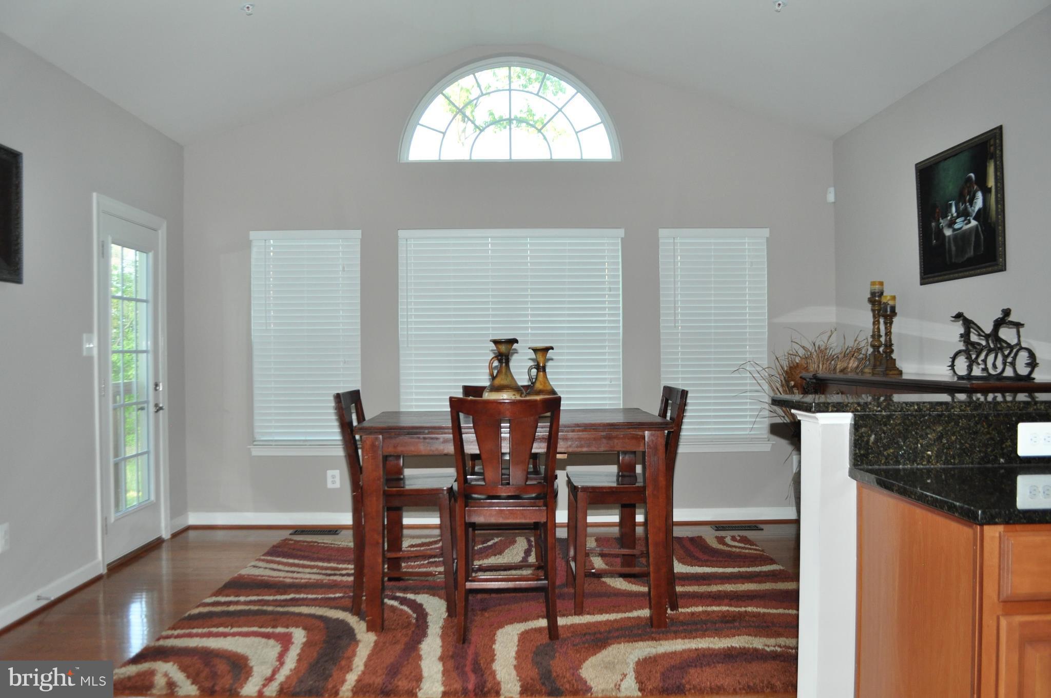 LINDEN GROVE - Residential