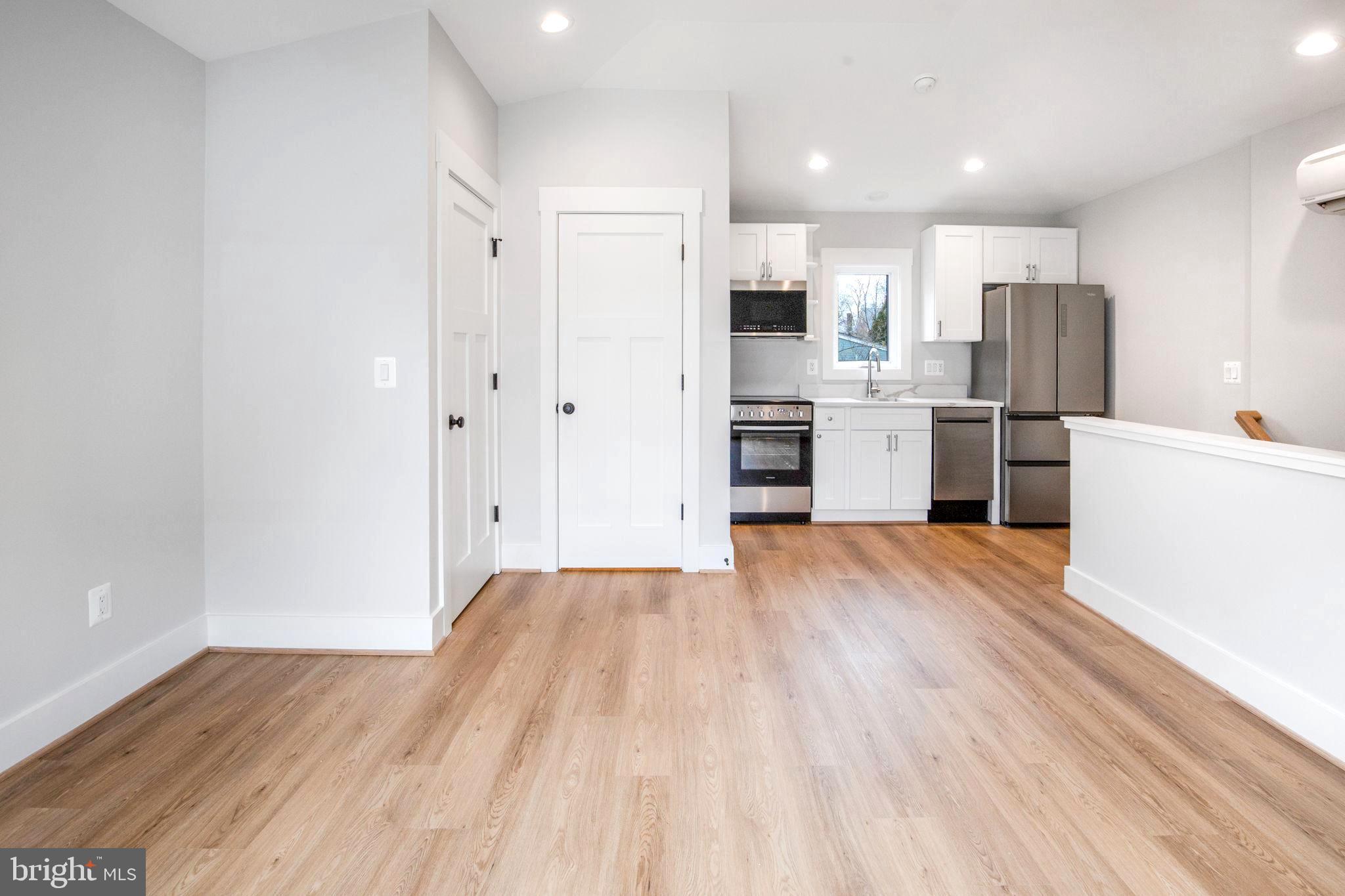 DEL RAY - Residential