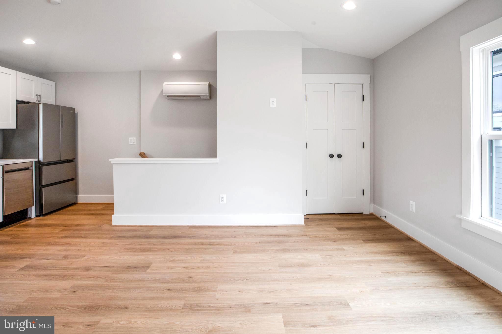 DEL RAY - Residential