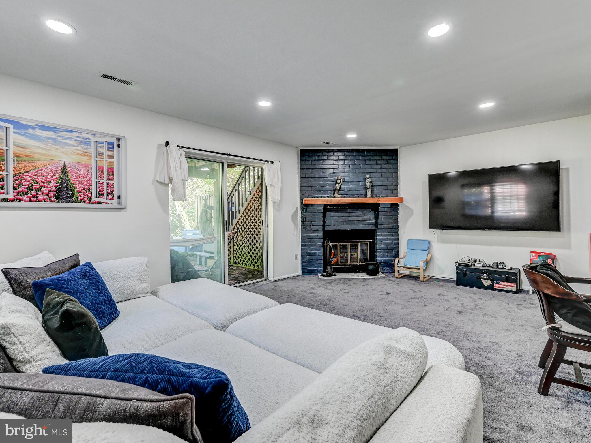 LOVETON FARMS - Residential