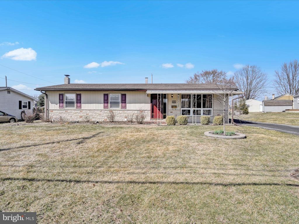 Photo of 103 Niss Avenue, EPHRATA, PA 17522 (MLS # PALA2065466)