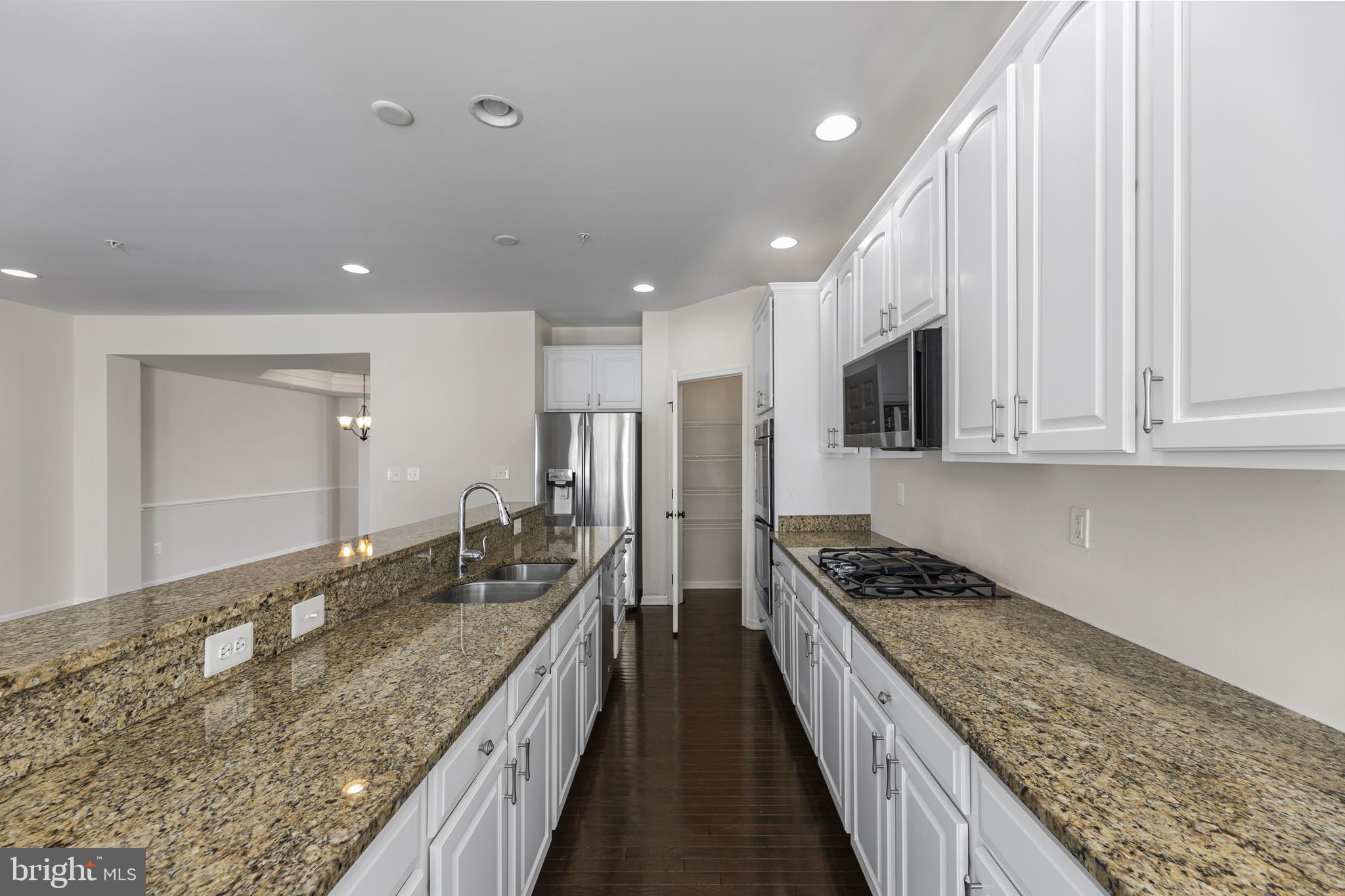 MARLBORO RIDGE - Residential