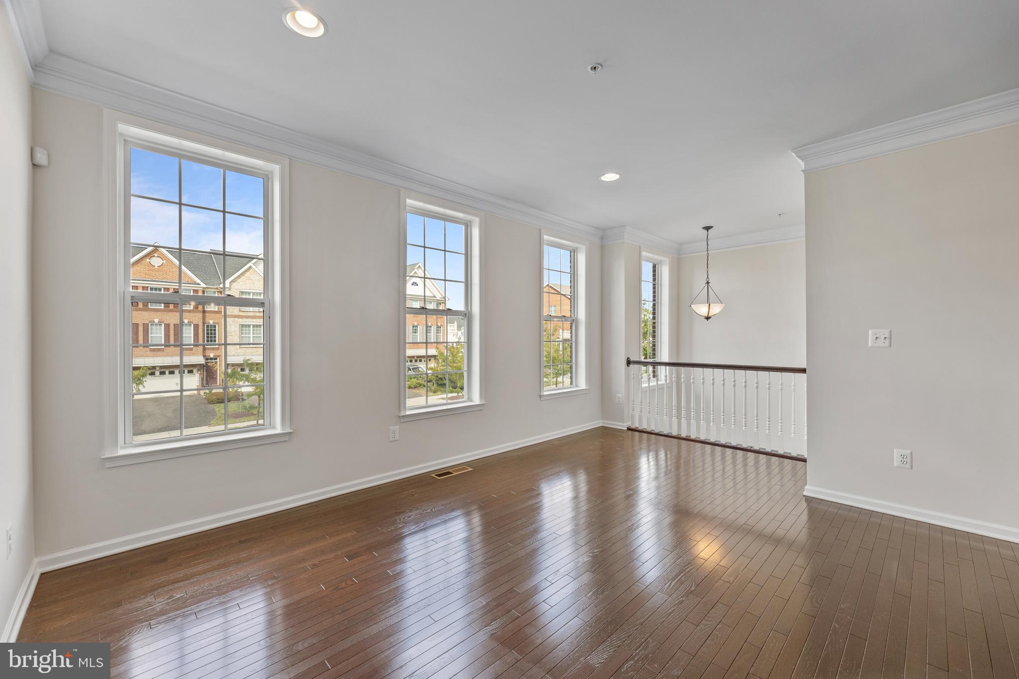 MARLBORO RIDGE - Residential