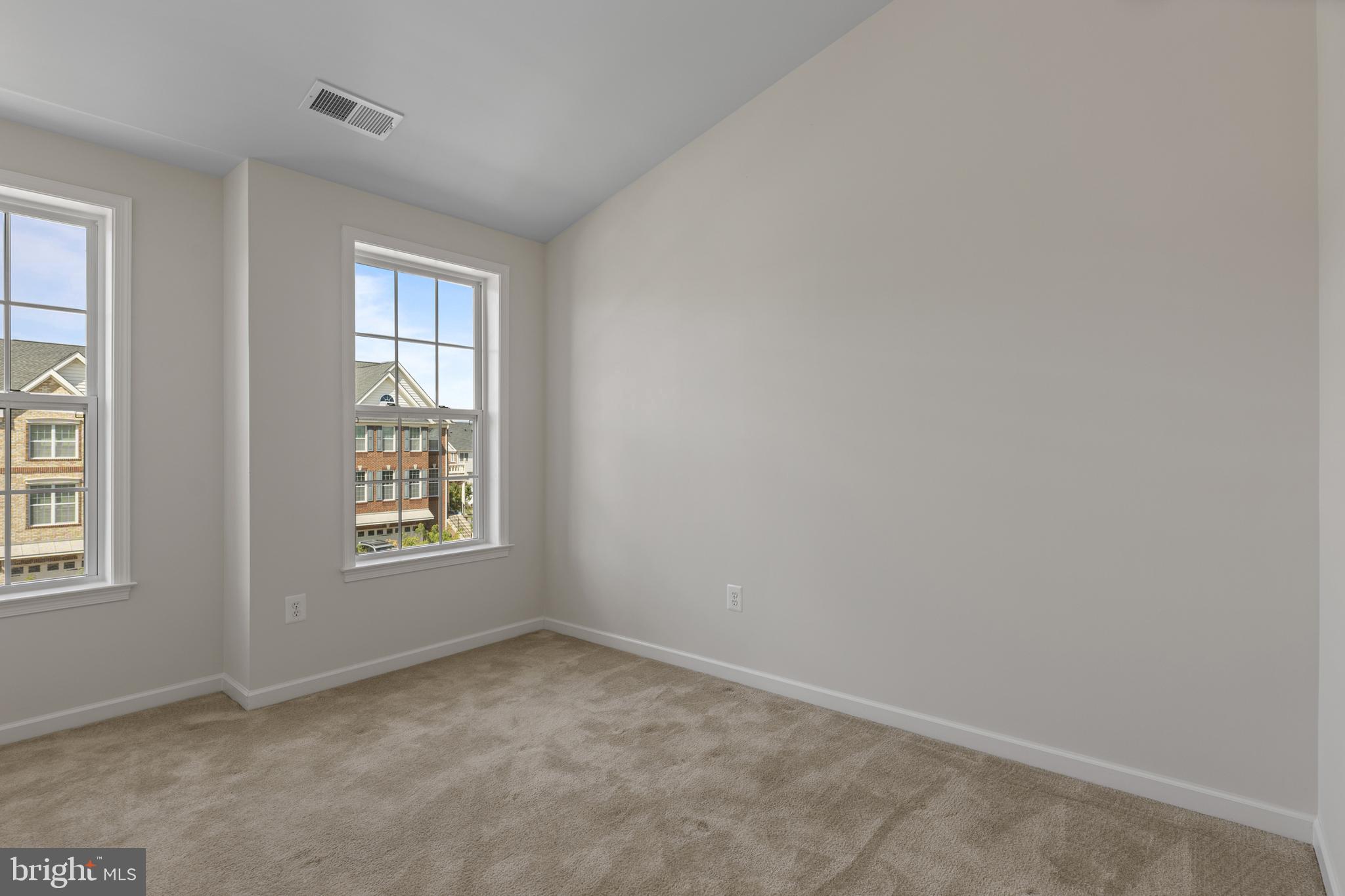 MARLBORO RIDGE - Residential