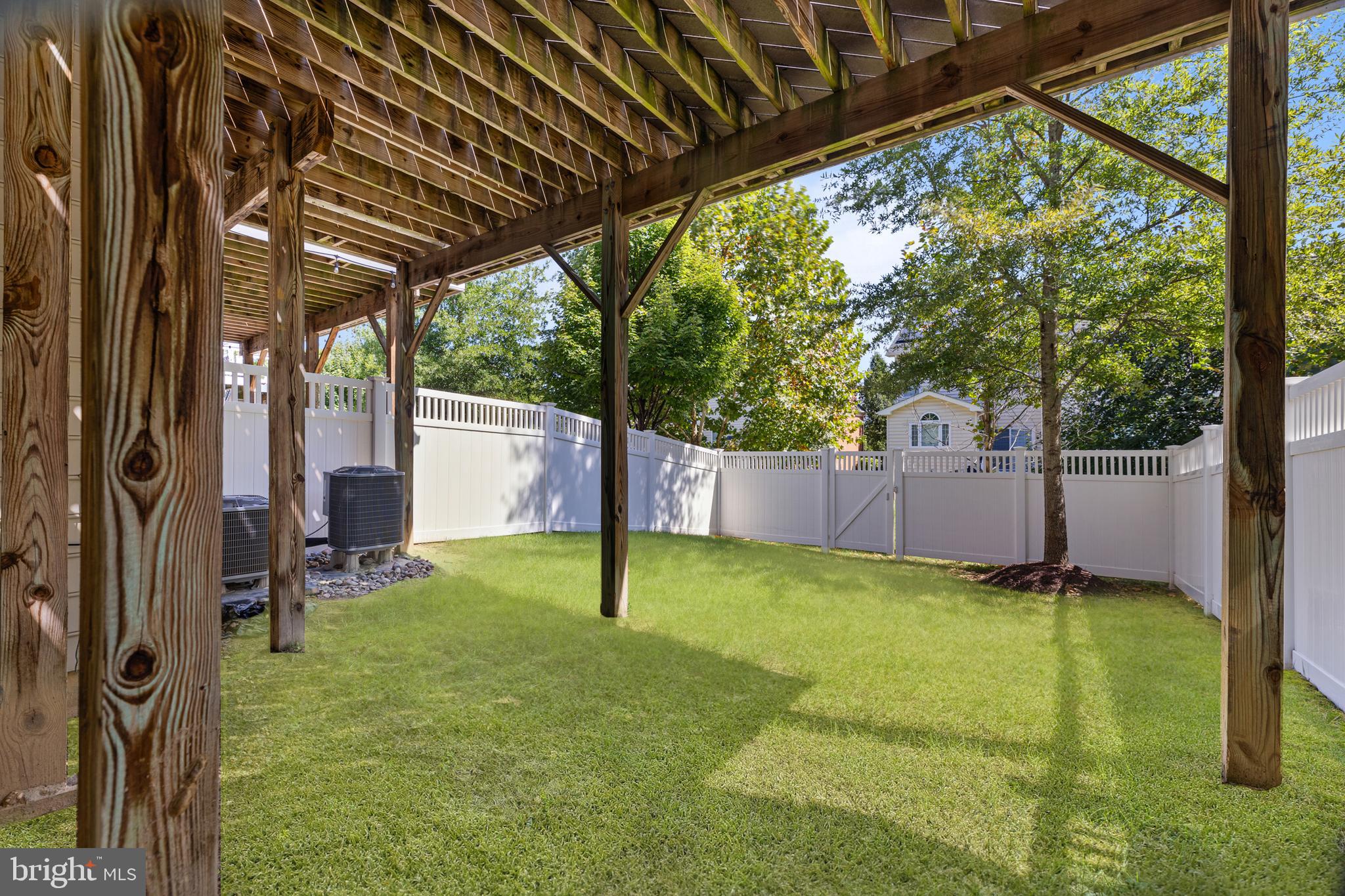 MARLBORO RIDGE - Residential