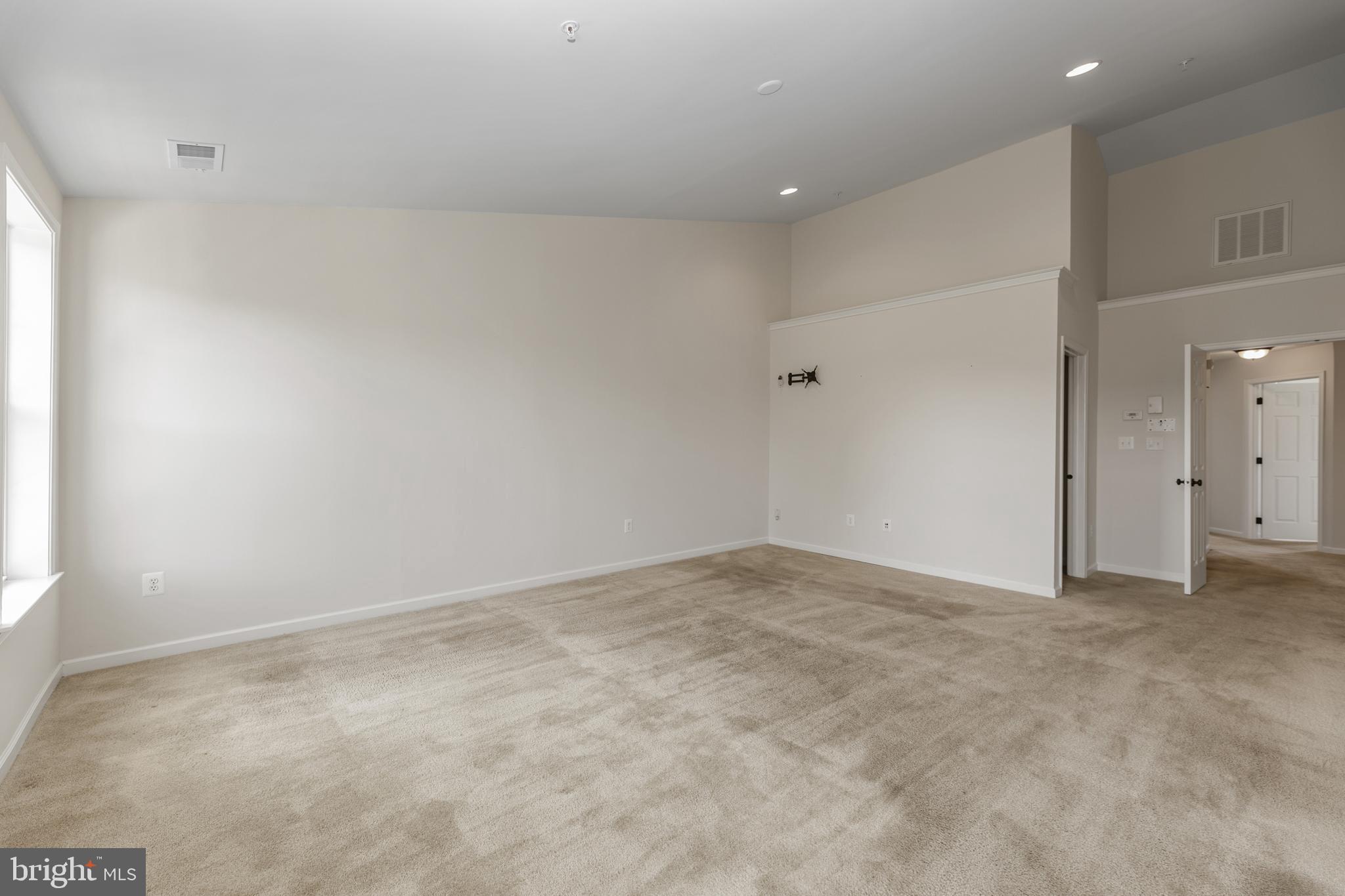 MARLBORO RIDGE - Residential