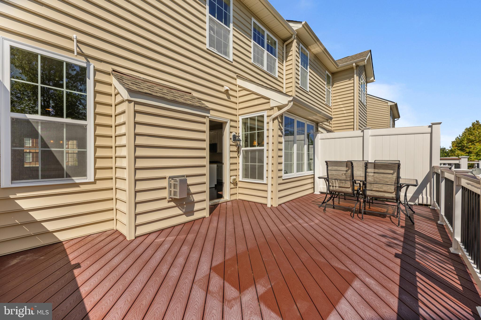 MARLBORO RIDGE - Residential