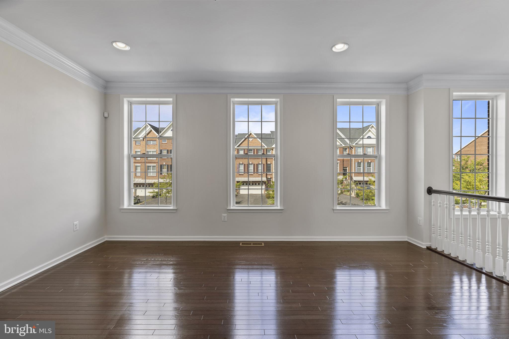 MARLBORO RIDGE - Residential